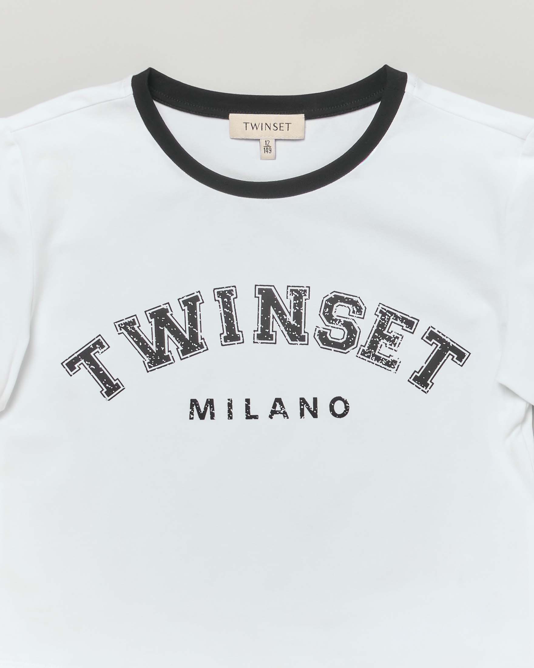 T-shirt Twinset bianca in cotone stretch con logo nero image