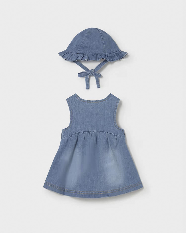 Salopette in denim Mayoral con fragoline e fiori ricamati image