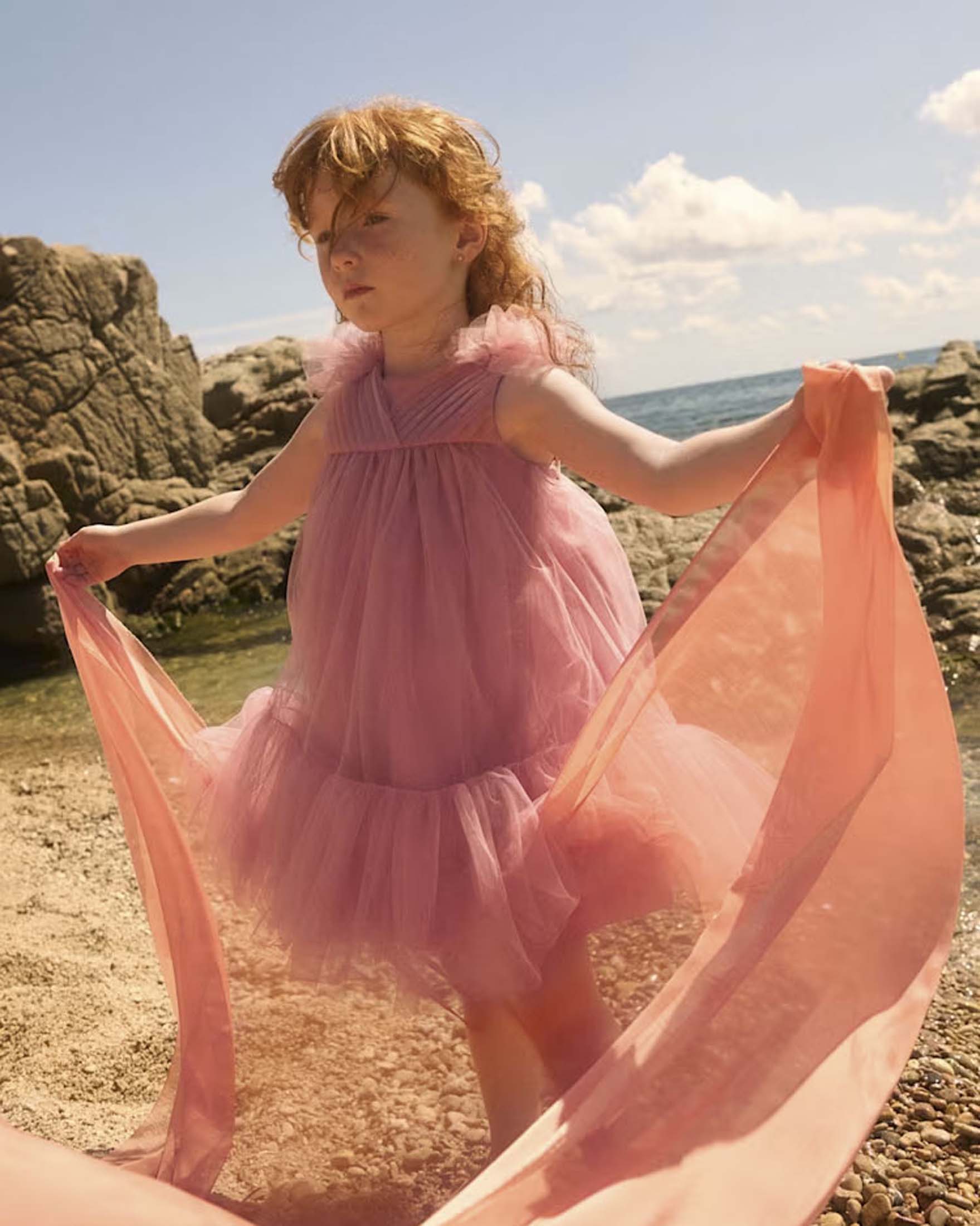 Abito corto smanicato Abel & Lula  rosa antico in tulle con balza su gonna image