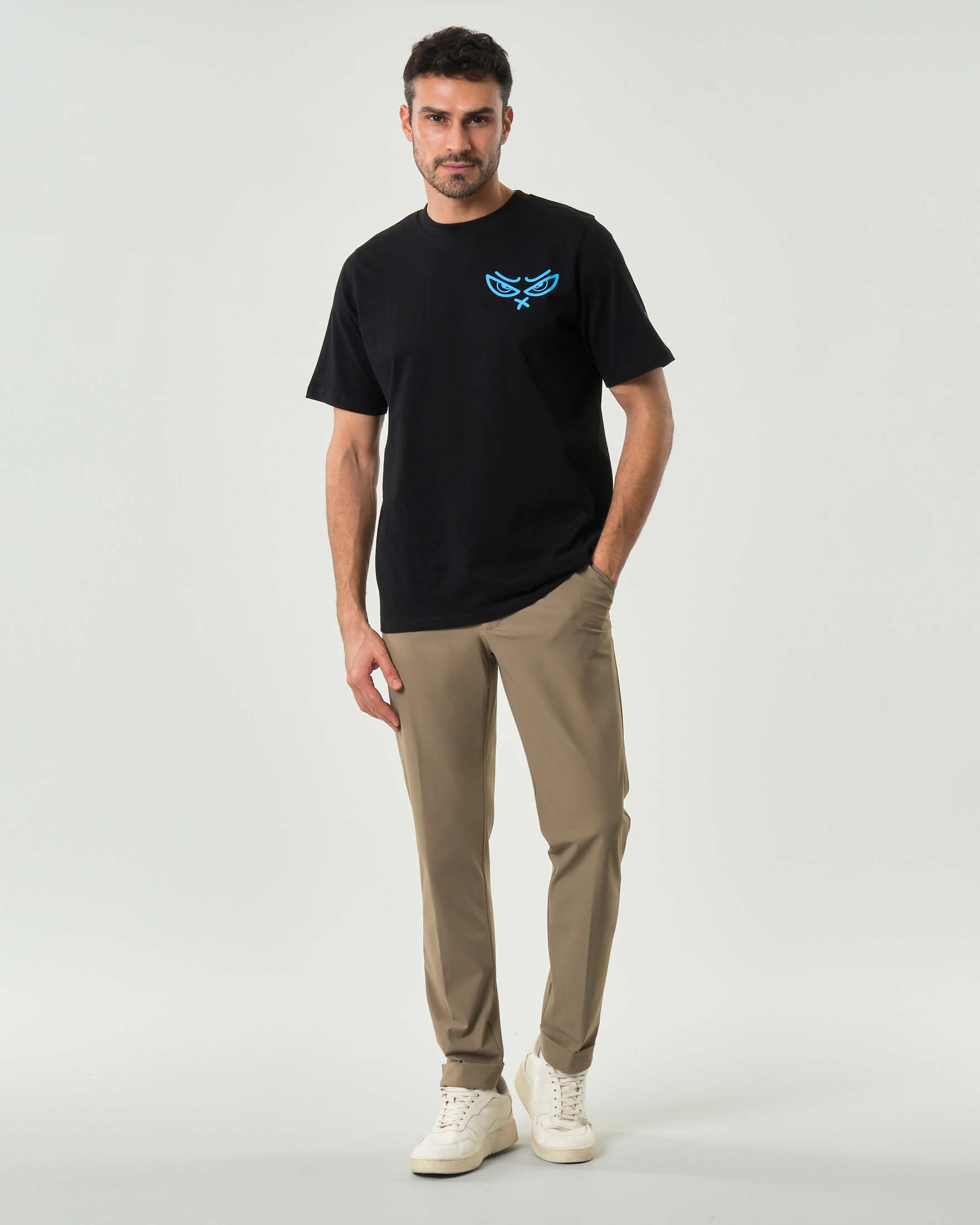 T-shirt nera mezza manica Outhere con stampa grafica fronte e retro image