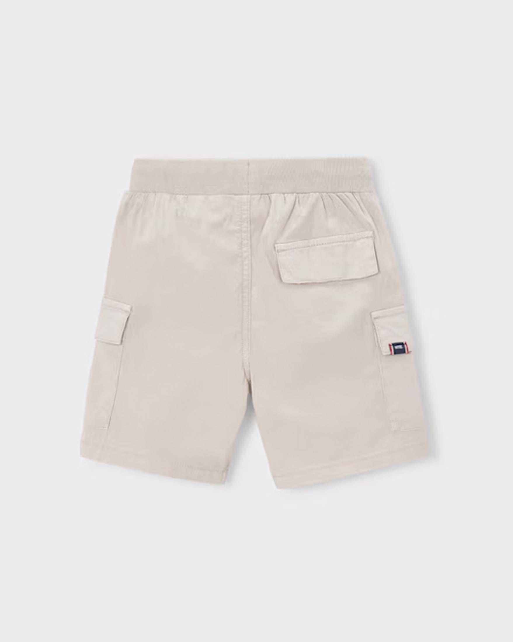 Bermuda cargo Mayoral beige in cotone elasticizzato con tasche laterali image