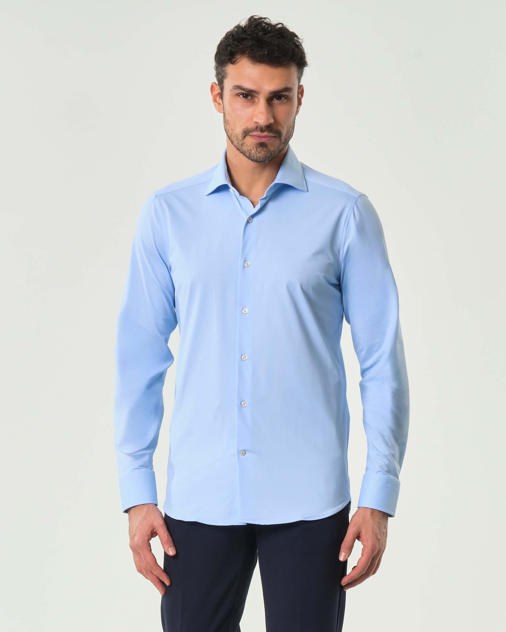 Camicia Pellizzari azzurra in tessuto tecnico hyper comfort simil pin point con collo alla francese