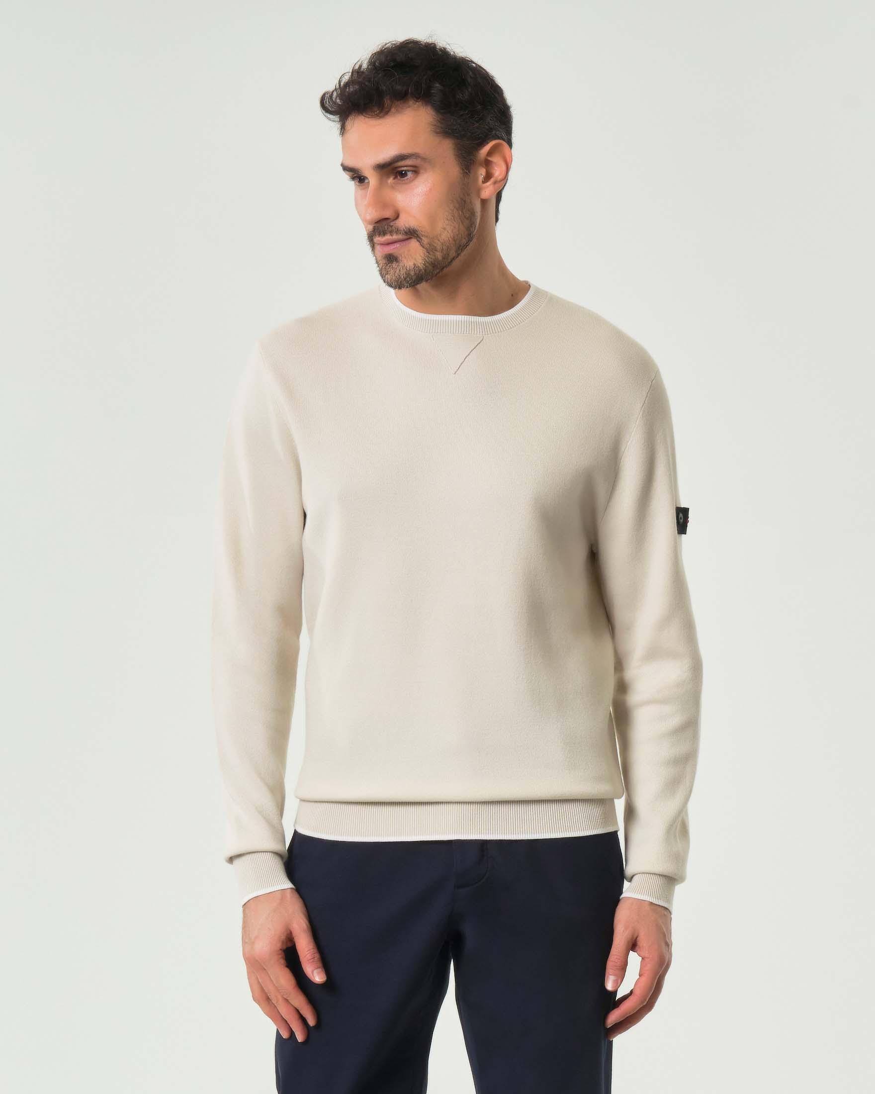 Maglia panna girocollo con bordino bianco in contrasto