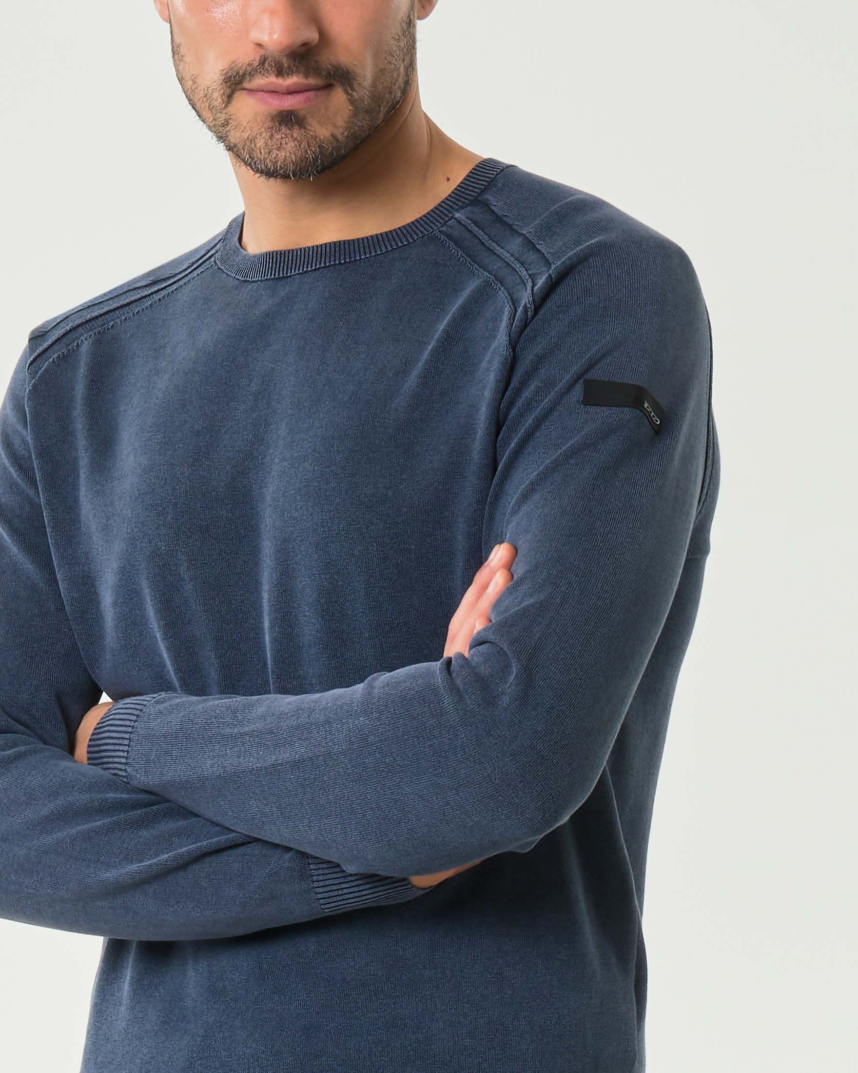 Maglia girocollo blu indaco R.R.D. Techno Washed in crêpe di cotone effetto delavé con maniche raglan image