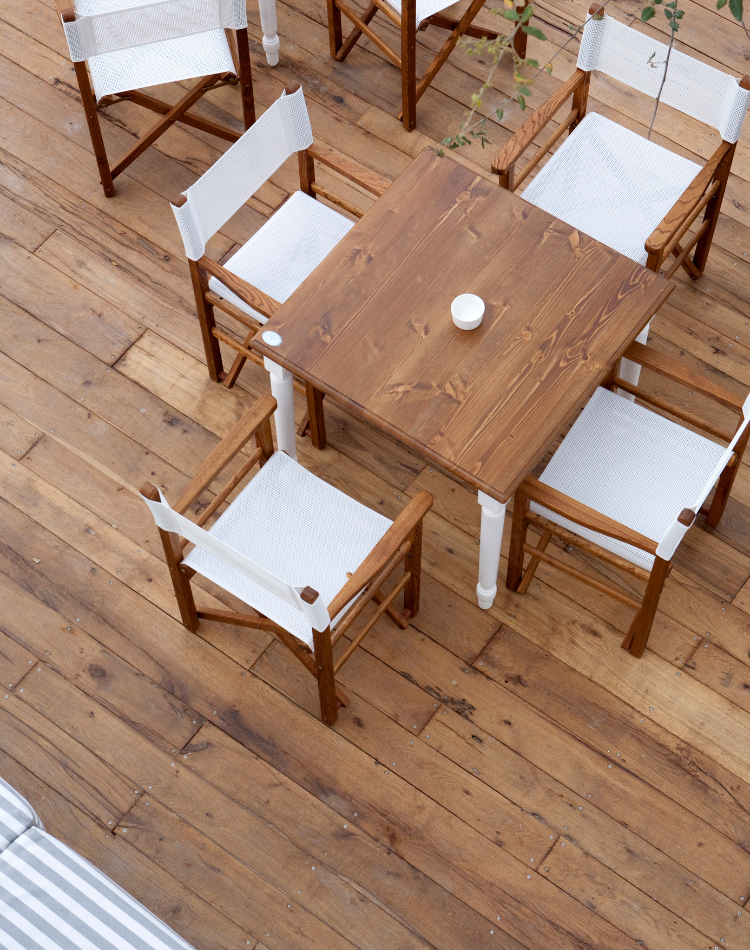 tavolini per esterno in legno su misura