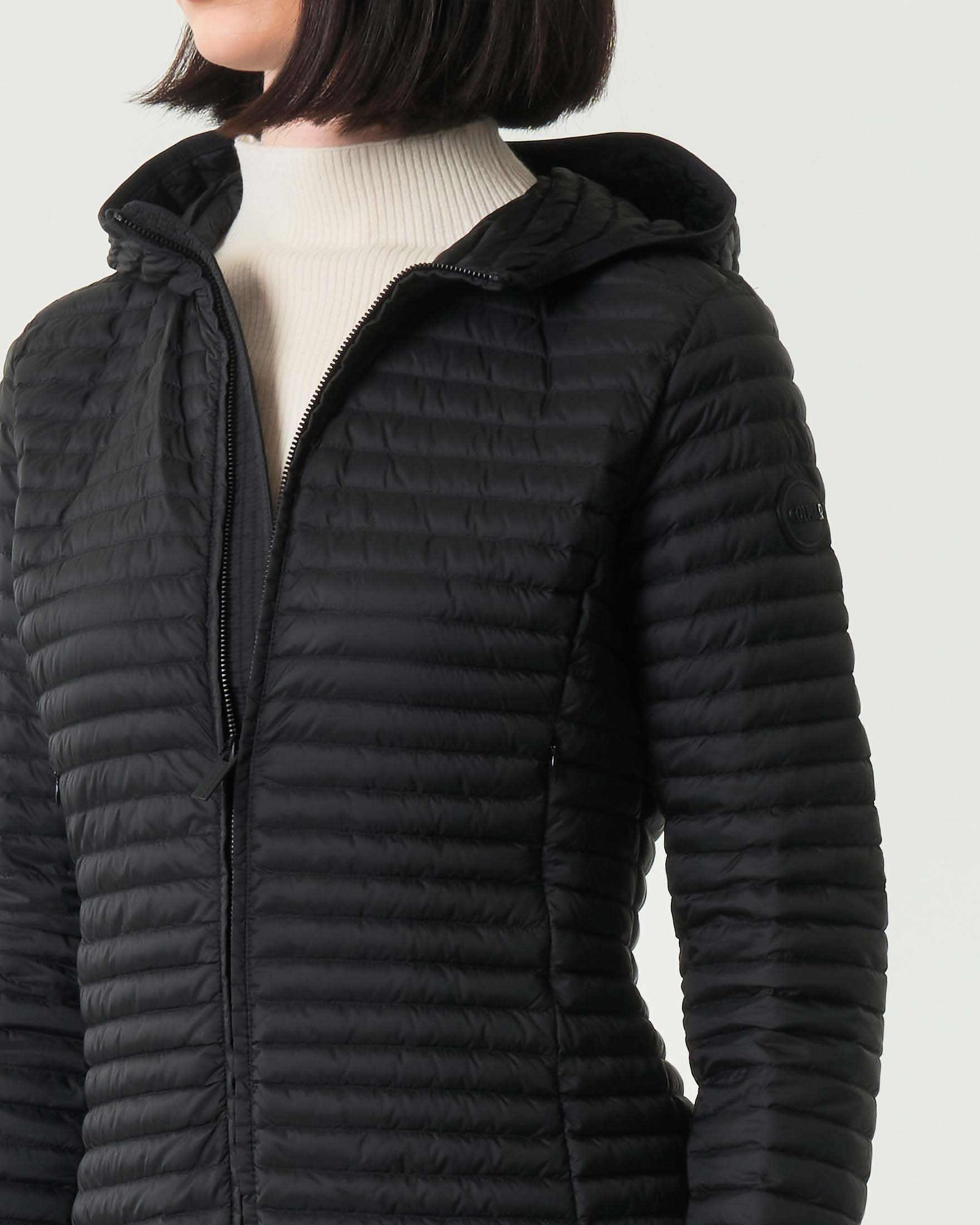 Piumino 50 grammi nero Colmar Originals con cappuccio image