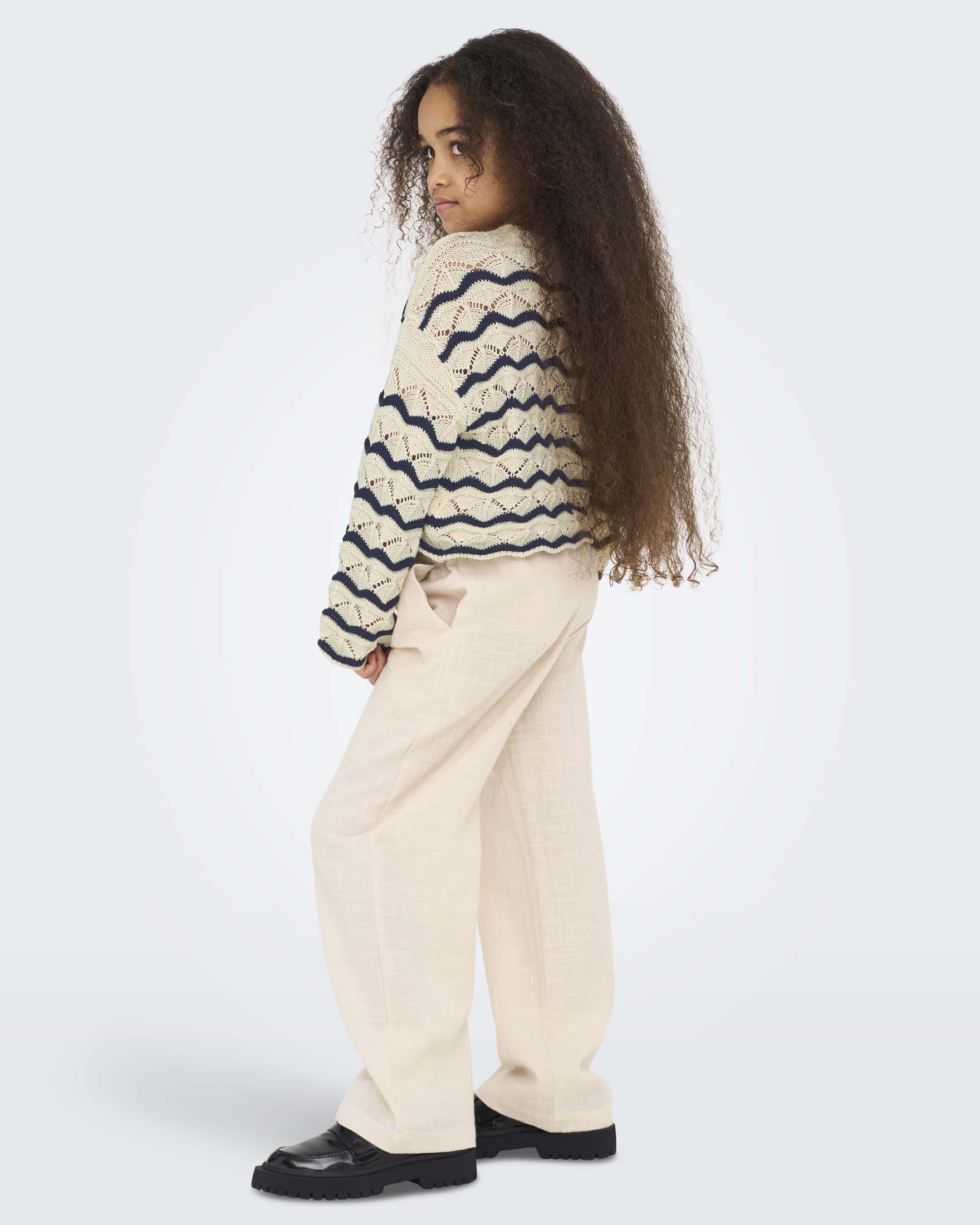 Maglia cropped Kids Only avorio e blu punzonata a maniche lunghe
