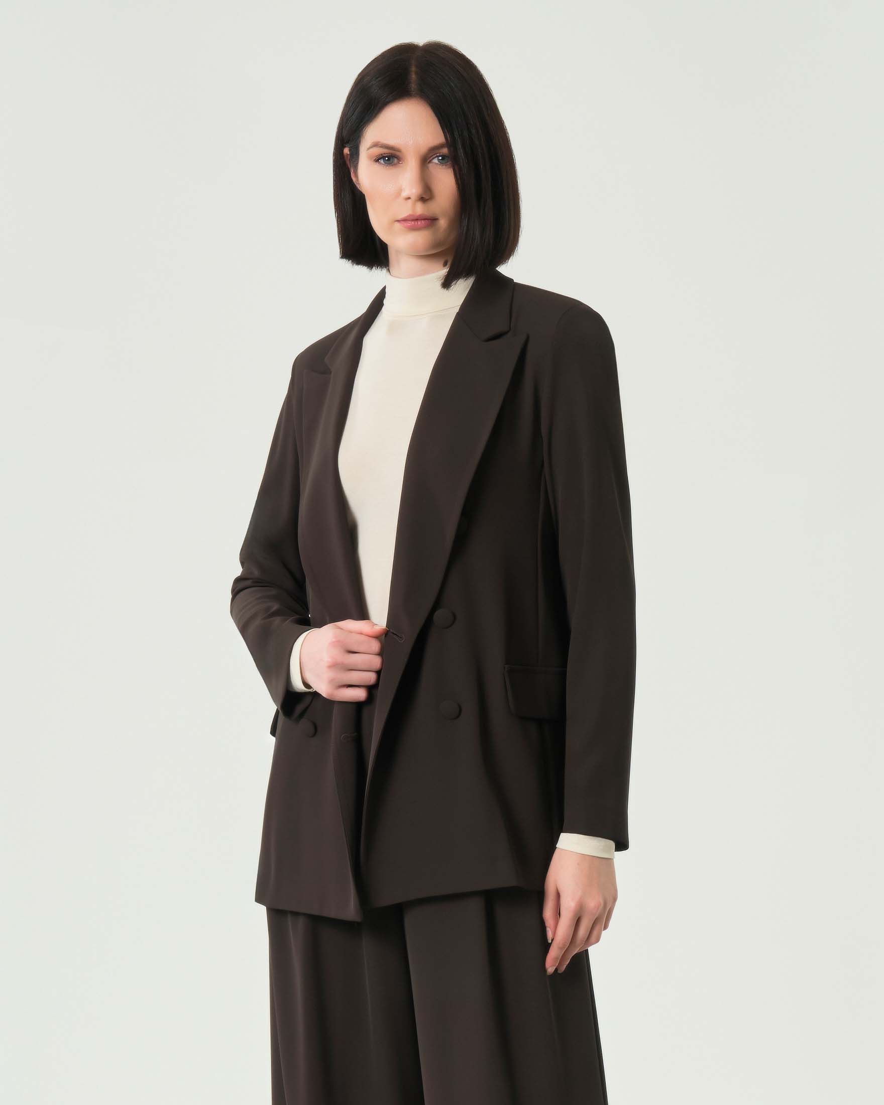 Giacca marrone doppiopetto Hlo! in cady con rever a lancia