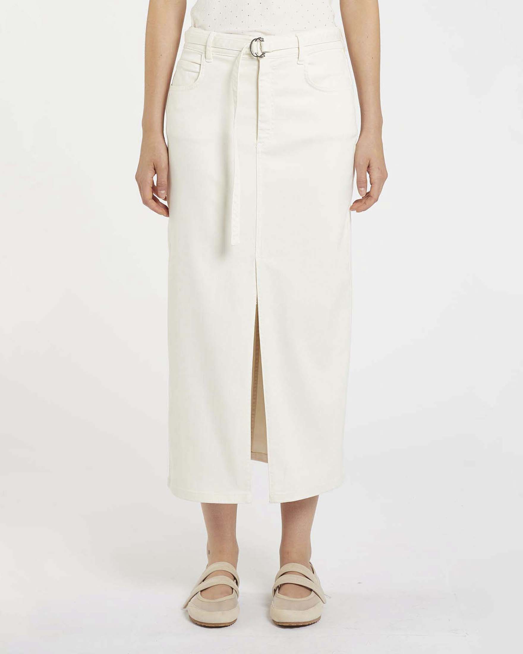 Gonna midi bianca Monochrome in bull di cotone stretch con cintura e fibbia metallica