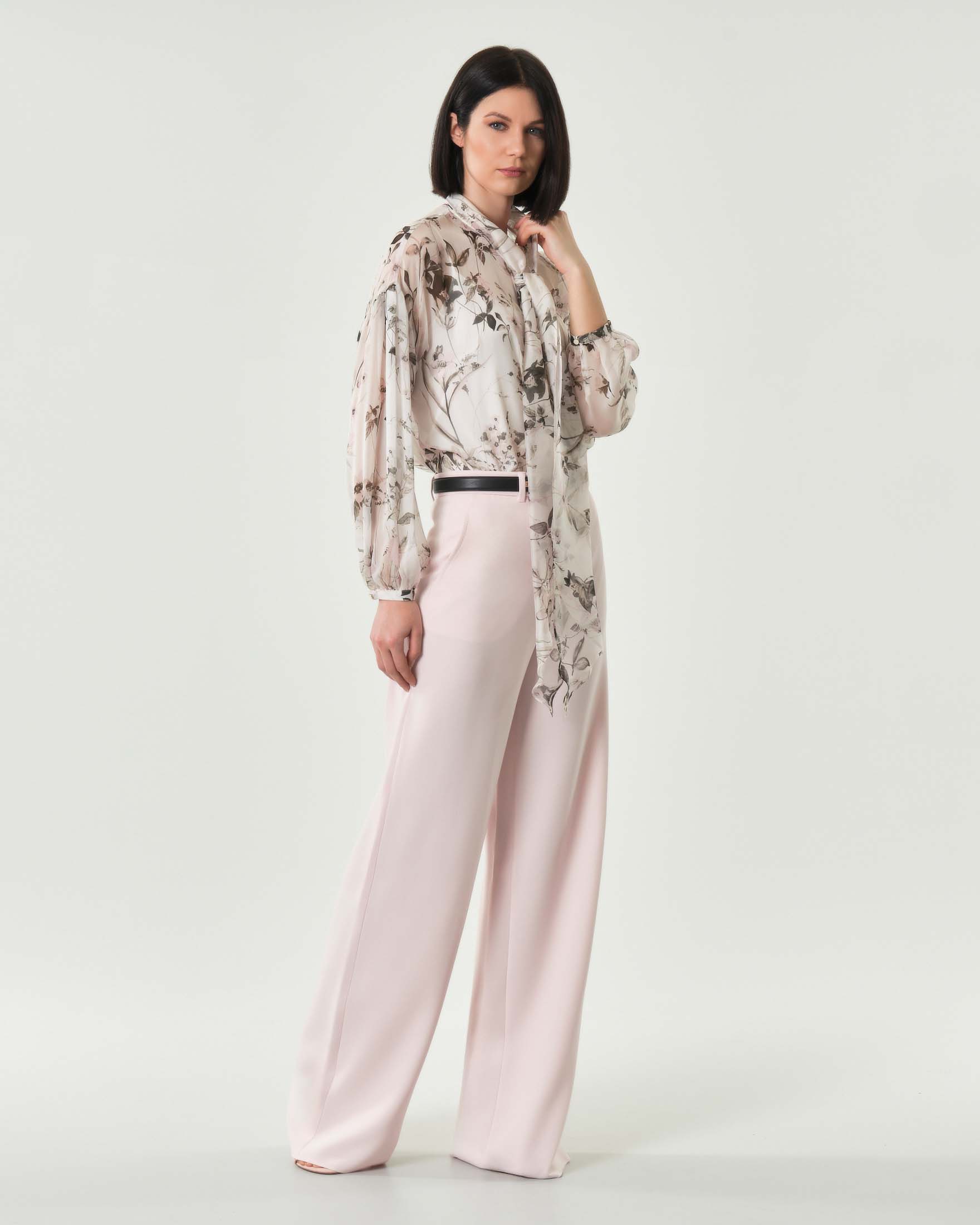 Blusa bianca a fiori Max Mara Studio in chiffon di pura seta con fusciacca image