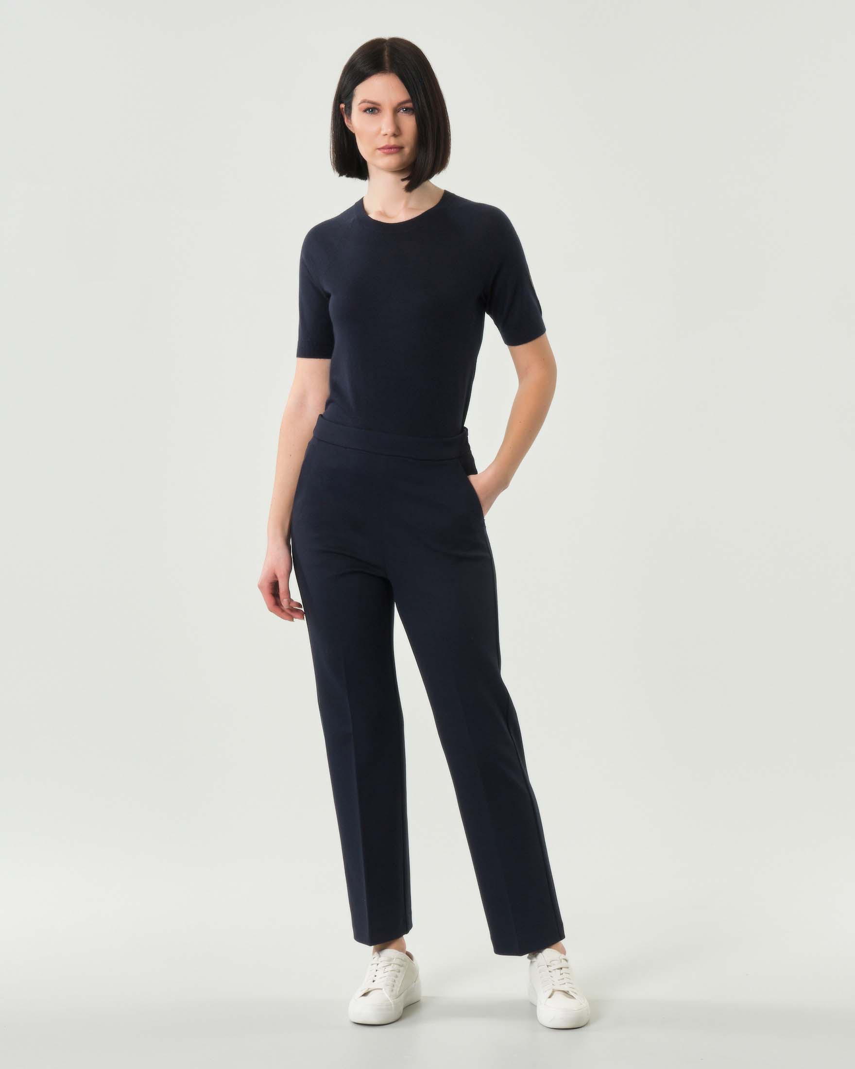 Pantaloni blu MM in viscosa punto Milano con piega stirata sul fronte e retro