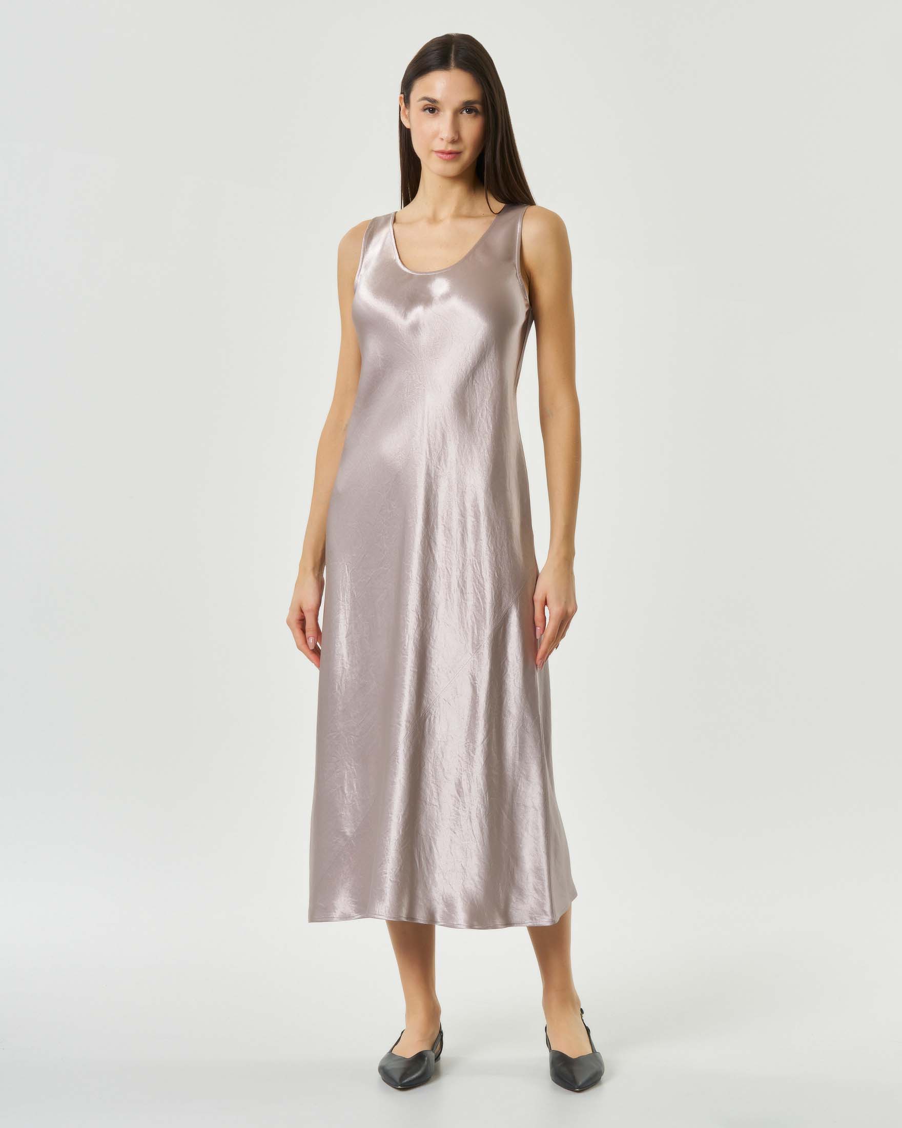 Abito midi color tortora MM Max Mara in satin lucido leggermente svasato sul fondo