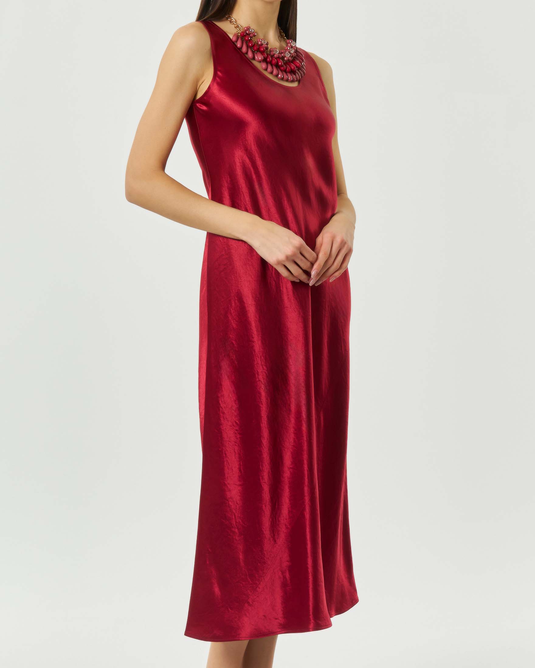Abito midi rosso MM Max Mara in satin lucido leggermente svasato sul fondo image