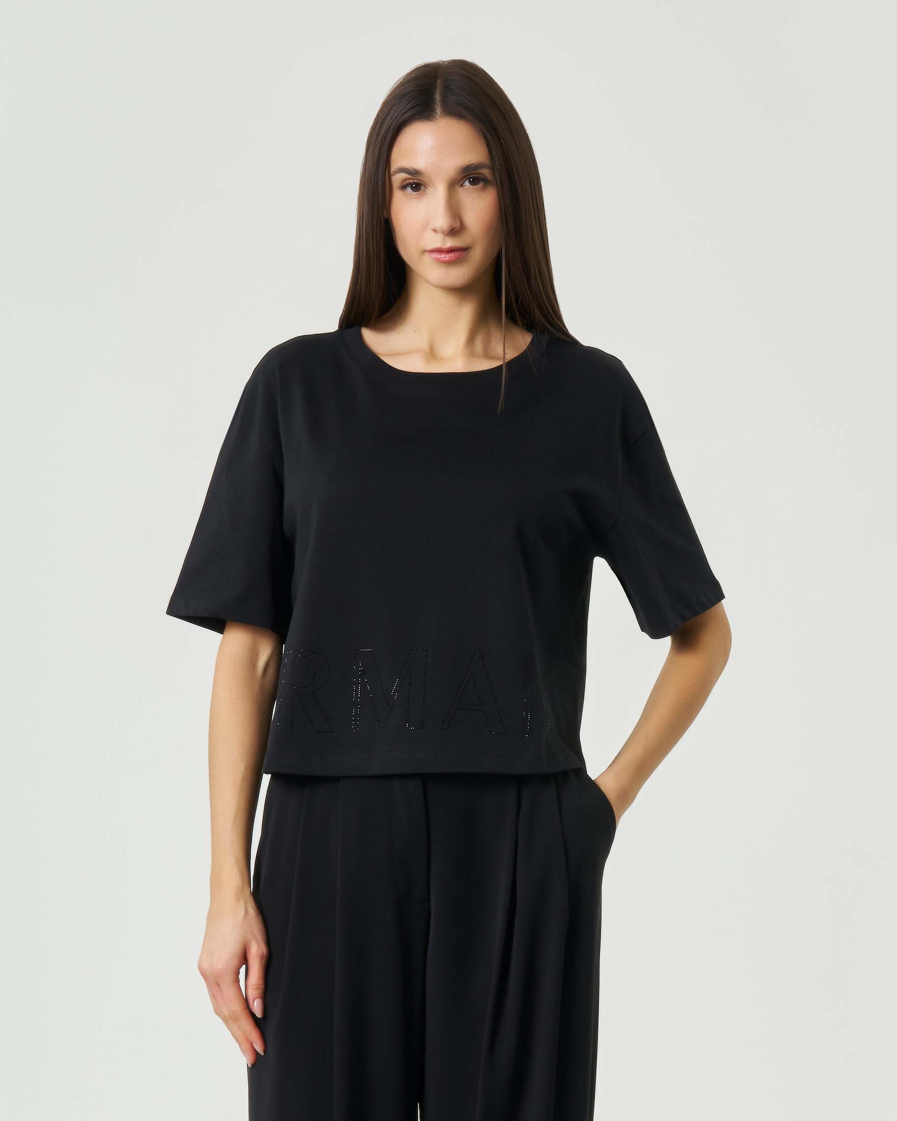  T-shirt cropped girocollo maniche corte Armani Exchange nera con maxi scritta logo in strass