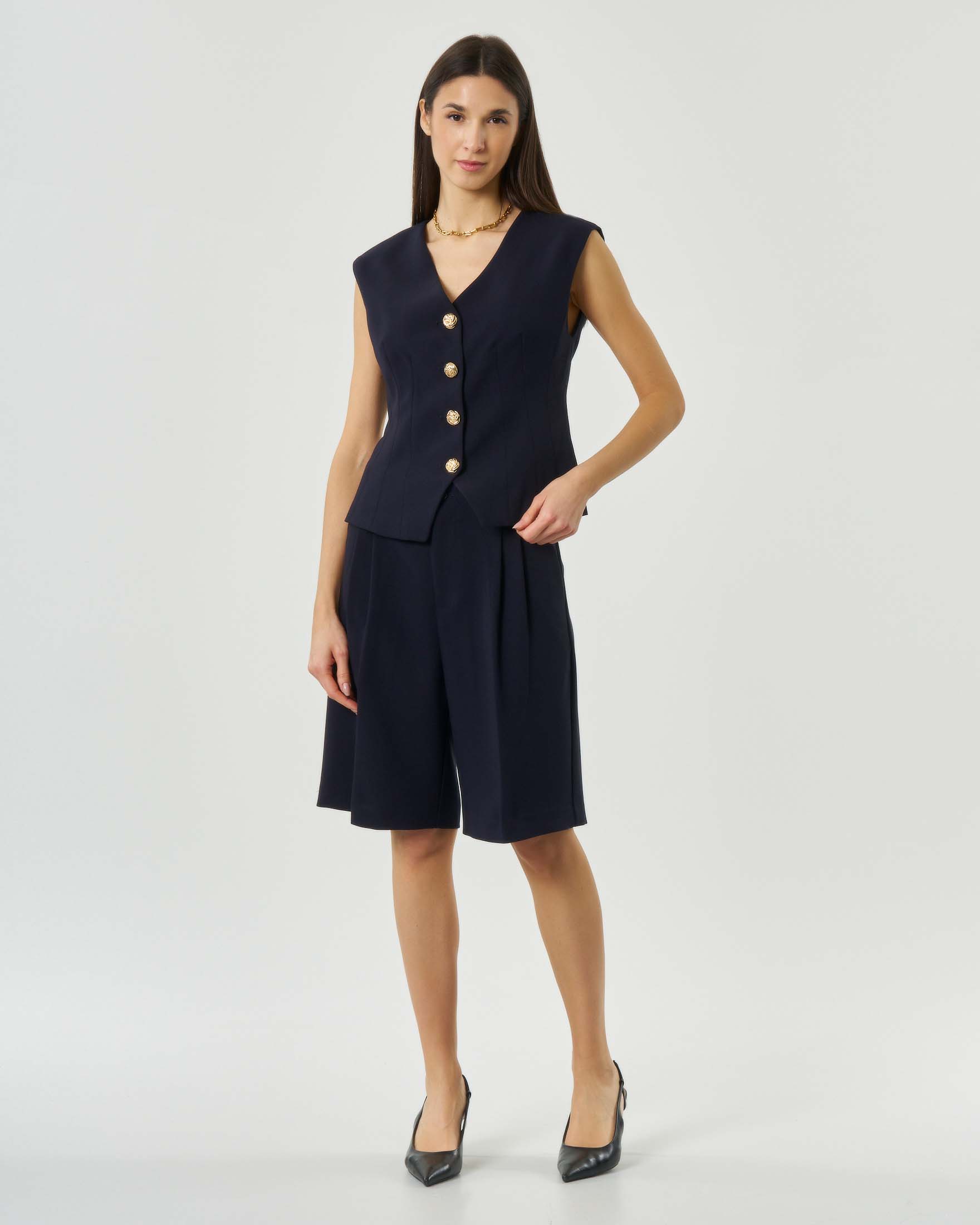 Bermuda blu Attentif con pince e passanti per cintura