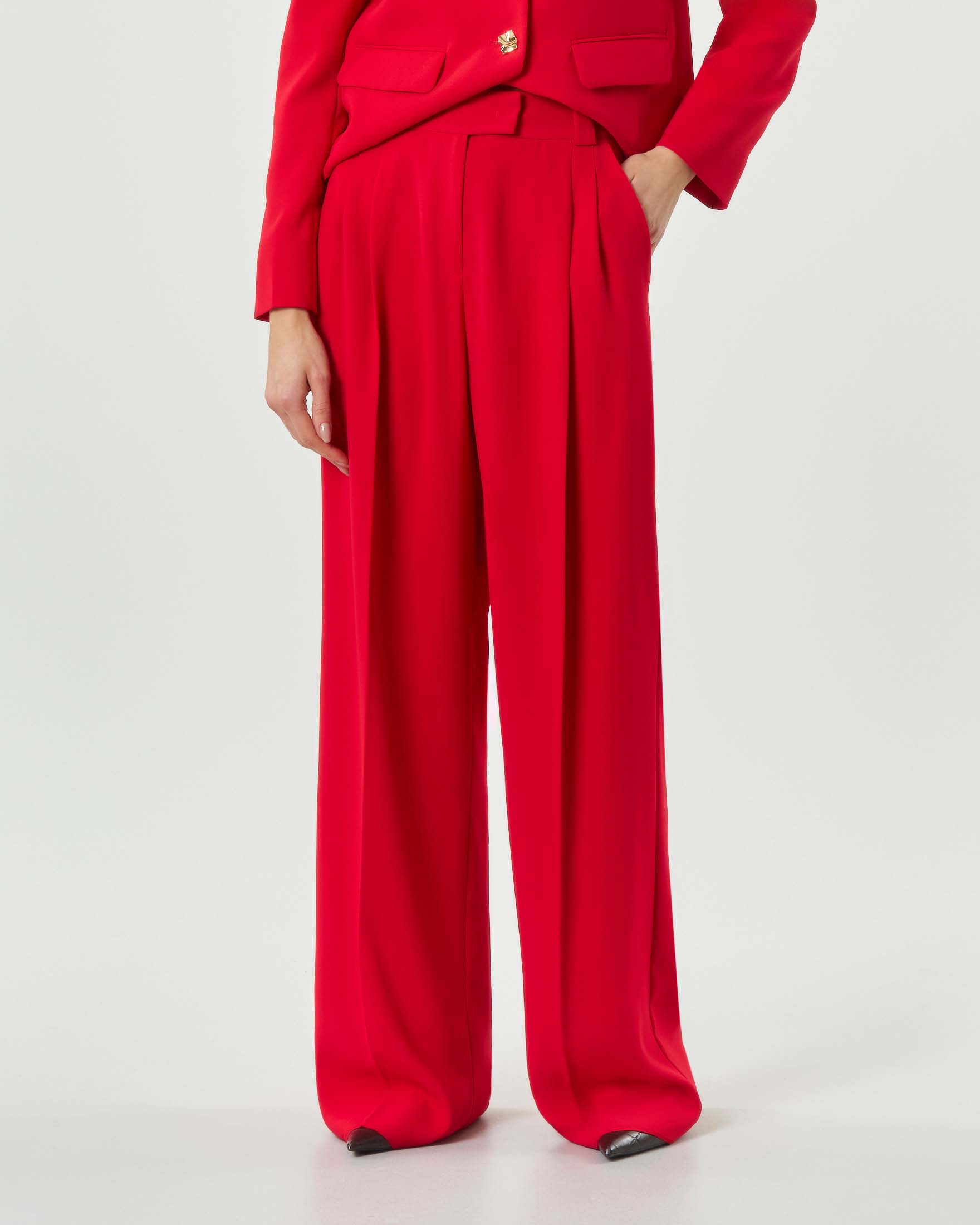 Pantaloni rossi Marella 365 dal taglio sartoriale in crêpe envers satin image