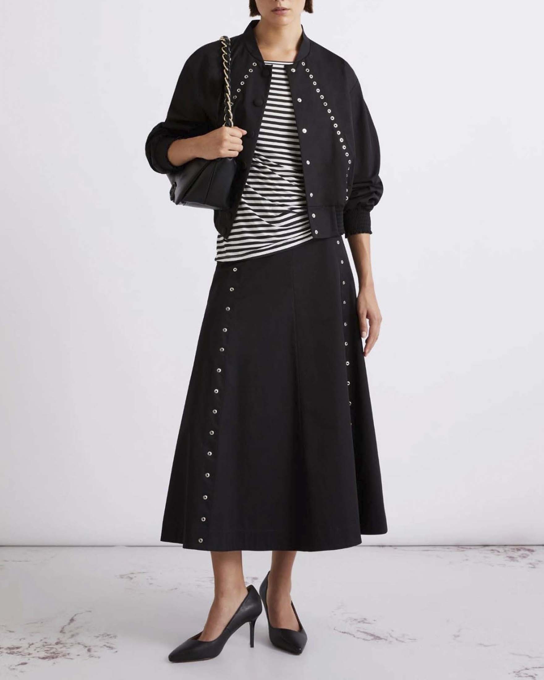 Maglia a righe bianche e blu Marella Sport in viscosa stretch con scollo ampio e maniche a tre quarti image