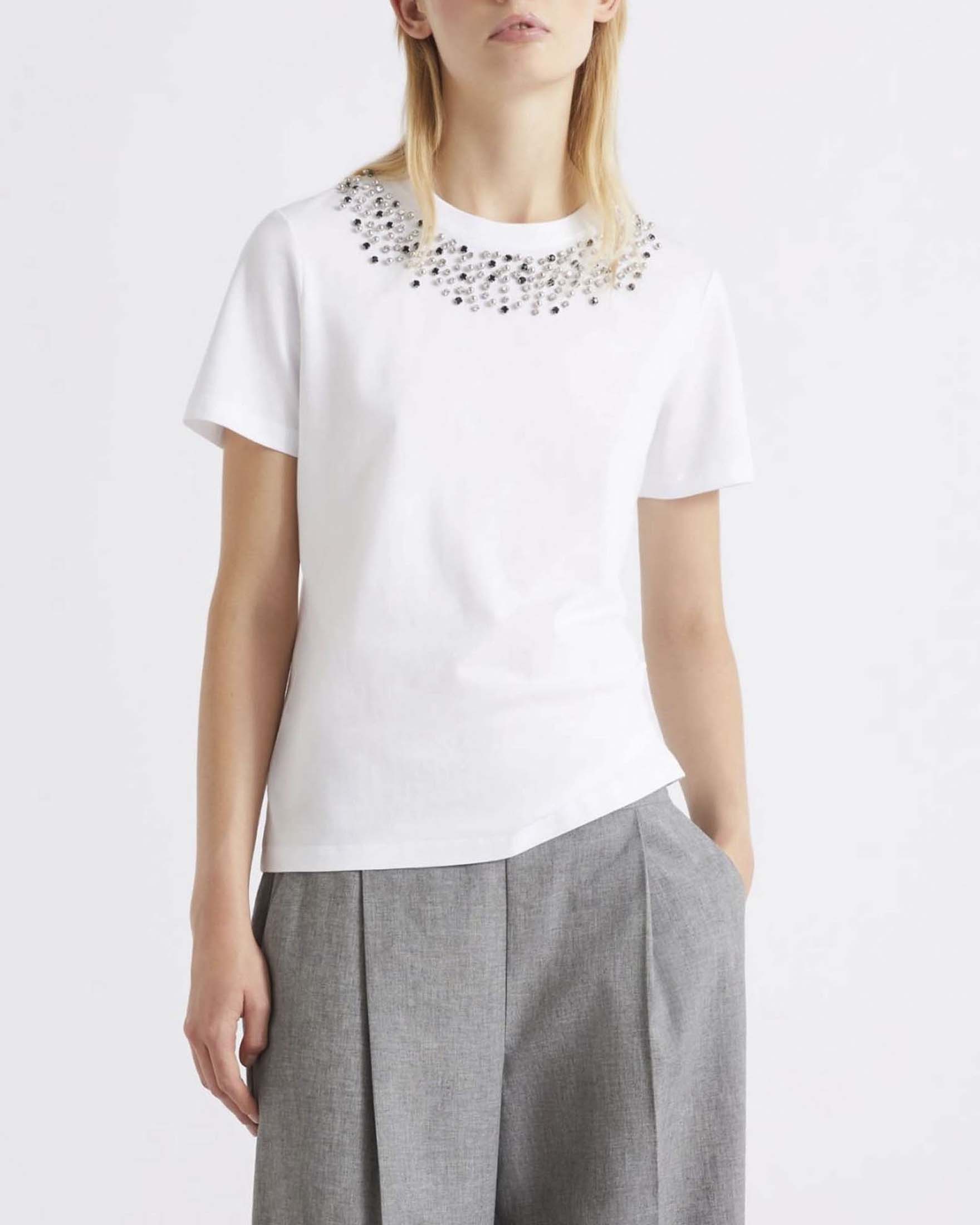 T-shirt bianca Marella Sport con dettaglio in pietre gioiello vicino al collo
