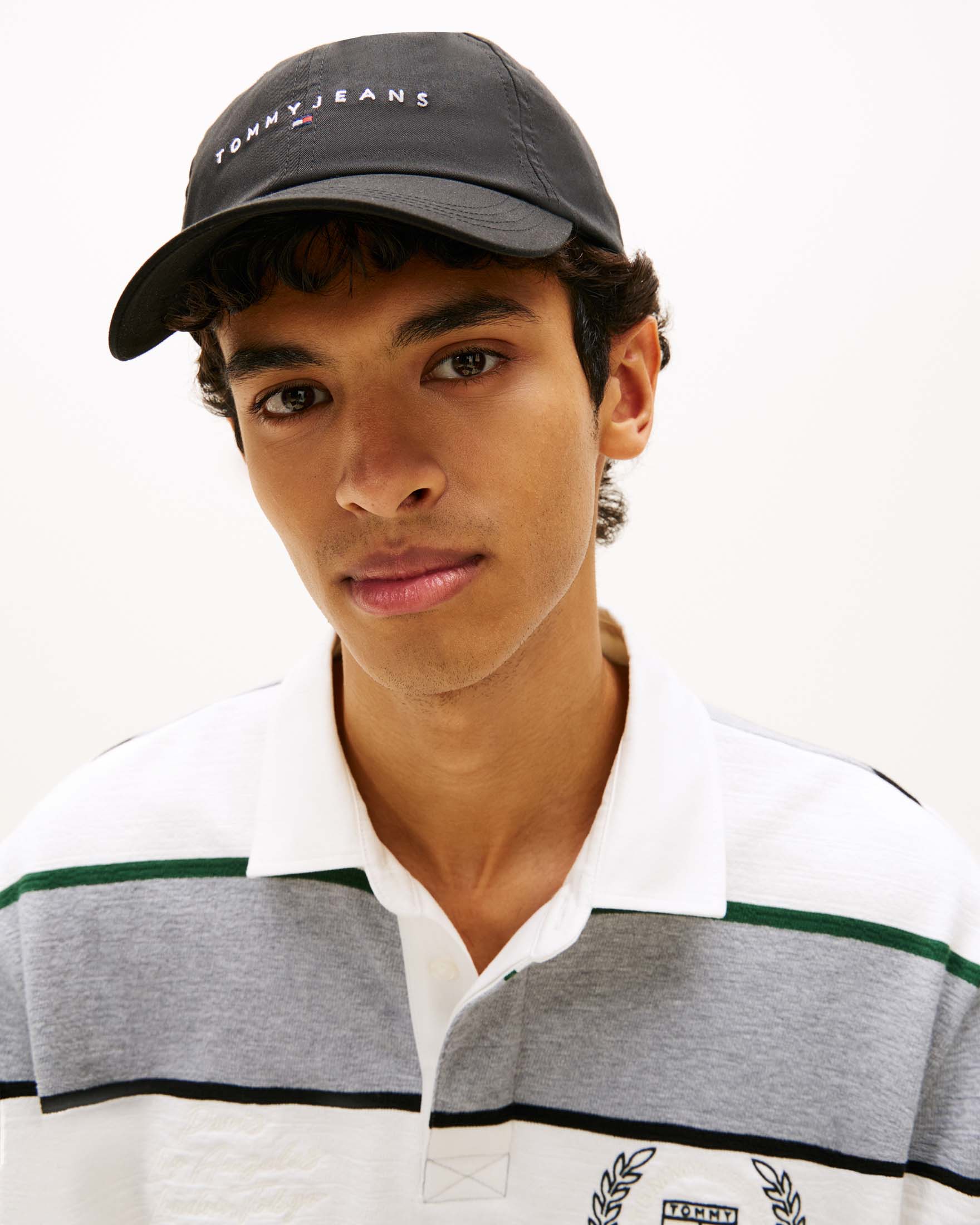 Berretto baseball nero in cotone con logo scritta ricamato sul davanti