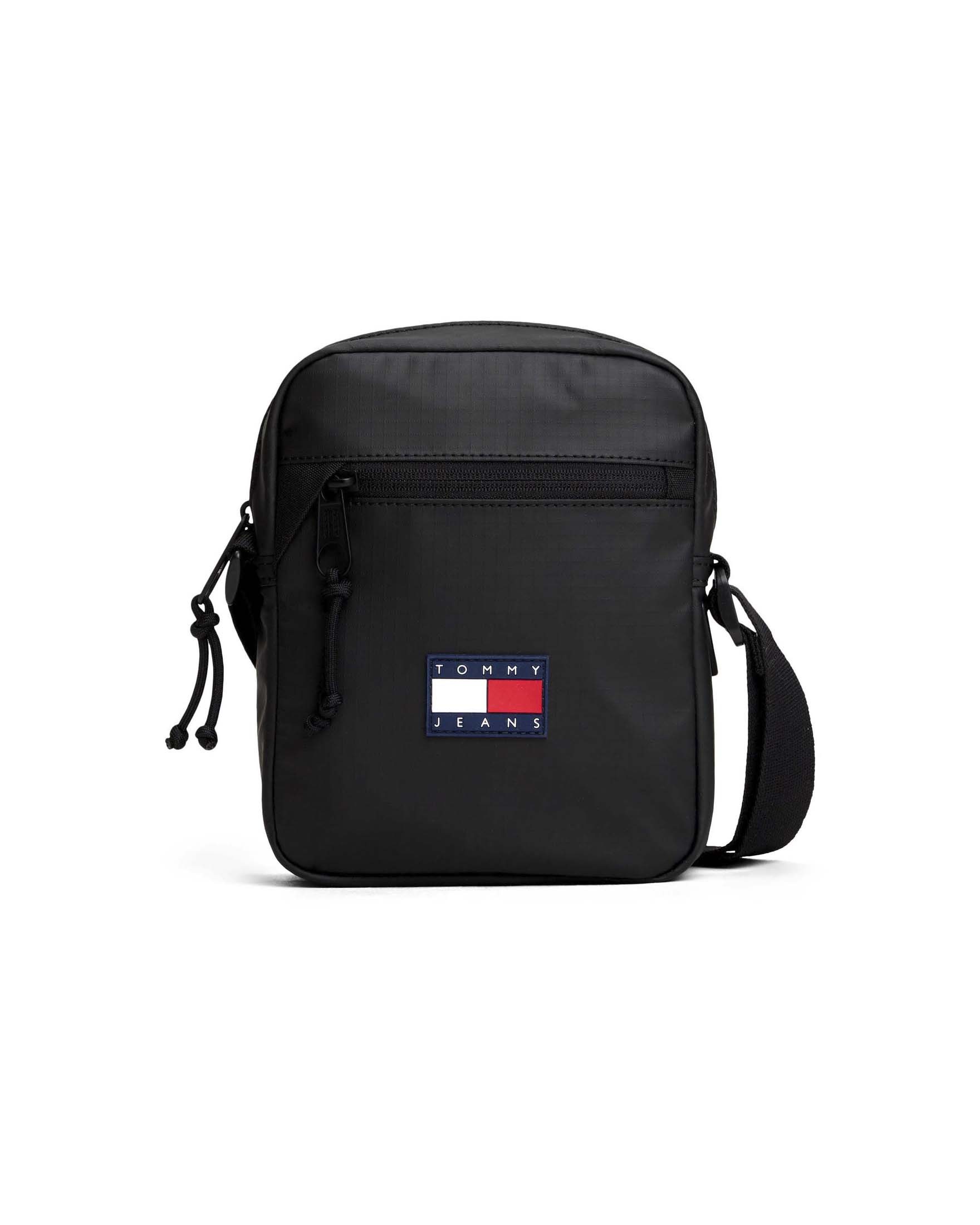 Borsa reporter Tommy Jeans nera in ripstop impermeabile con badge logo