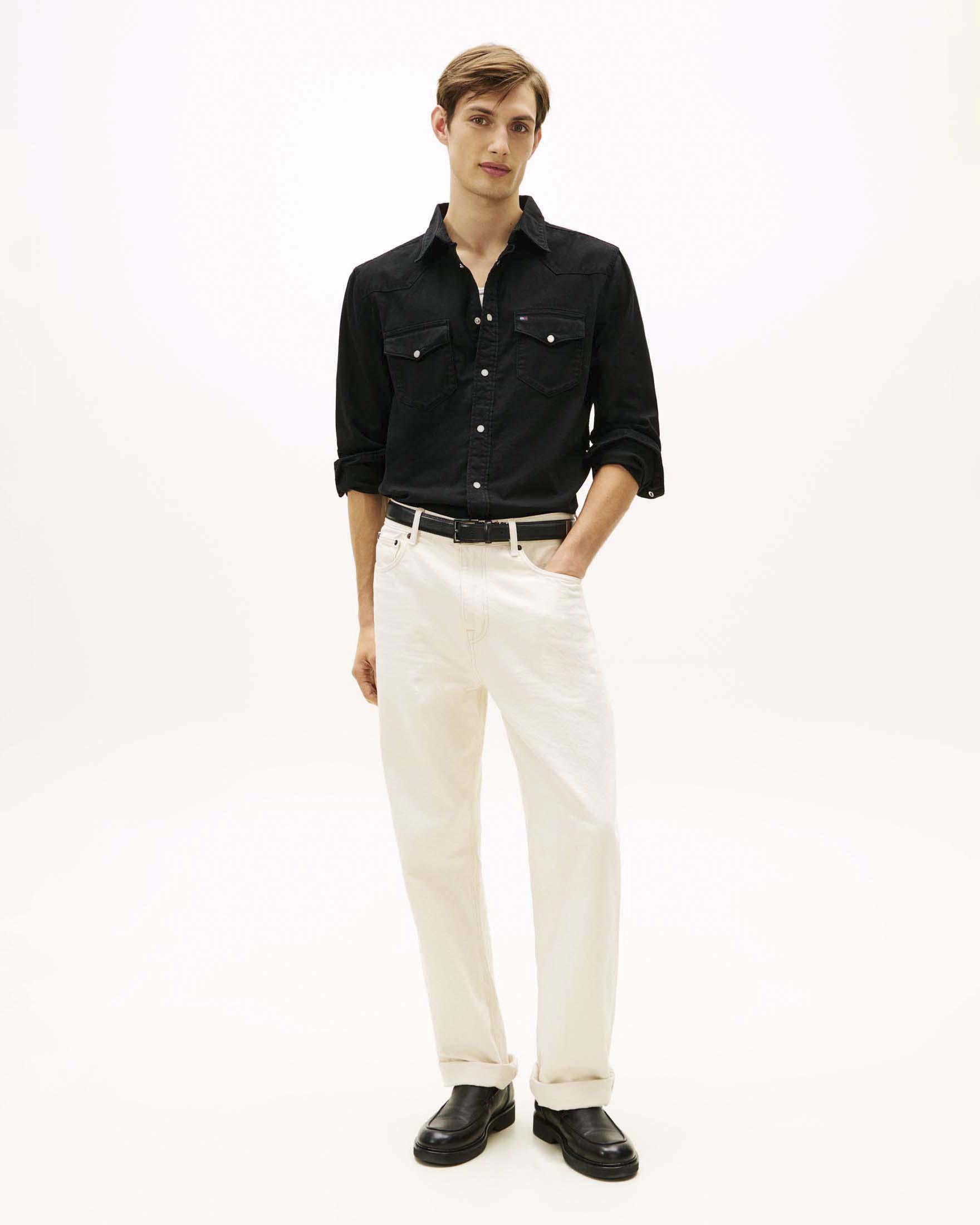 Camicia denim Tommy Hilfiger nera in cotone con logo ricamato su taschino