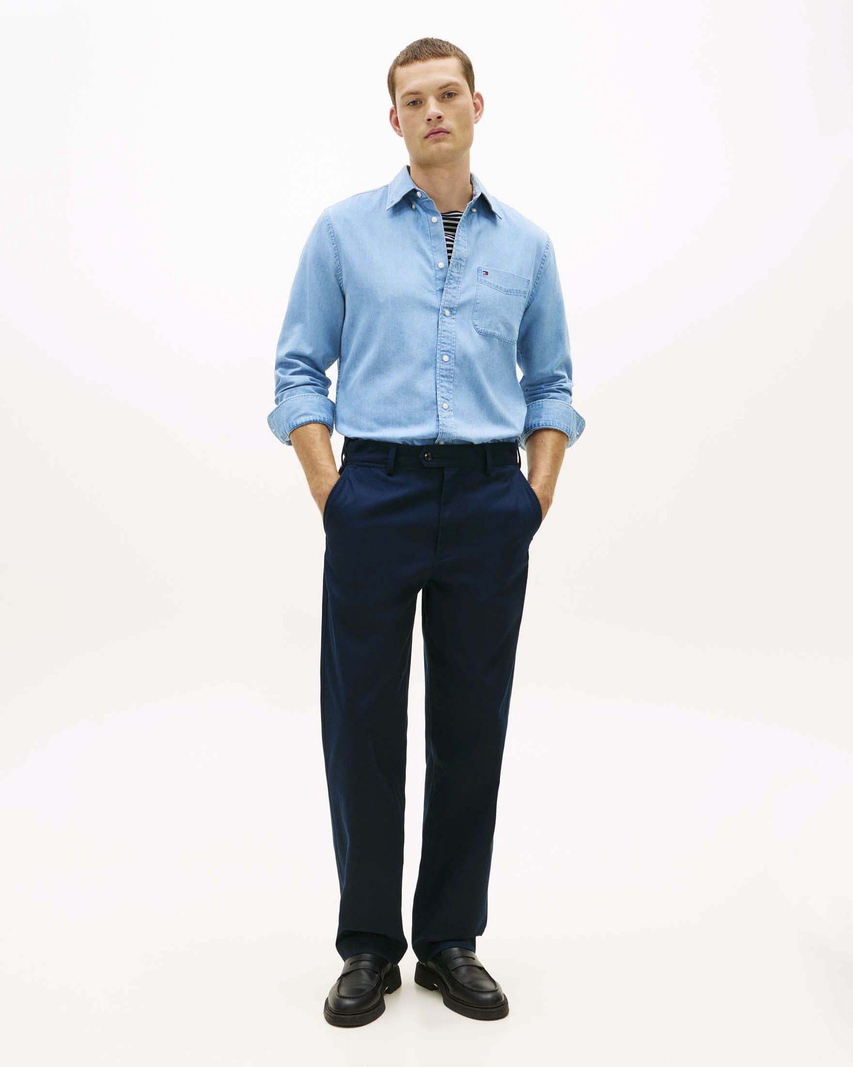 Camicia denim Tommy Hilfiger blu chiaro con logo cucito su taschino in cotone