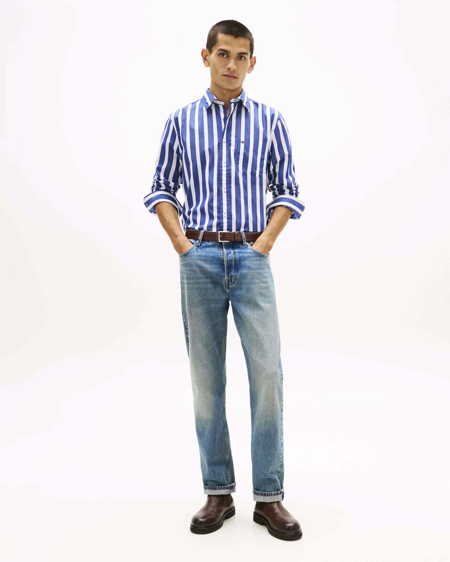Camicia blu a righe in cotone popeline con logo ricamato sulla tasca
