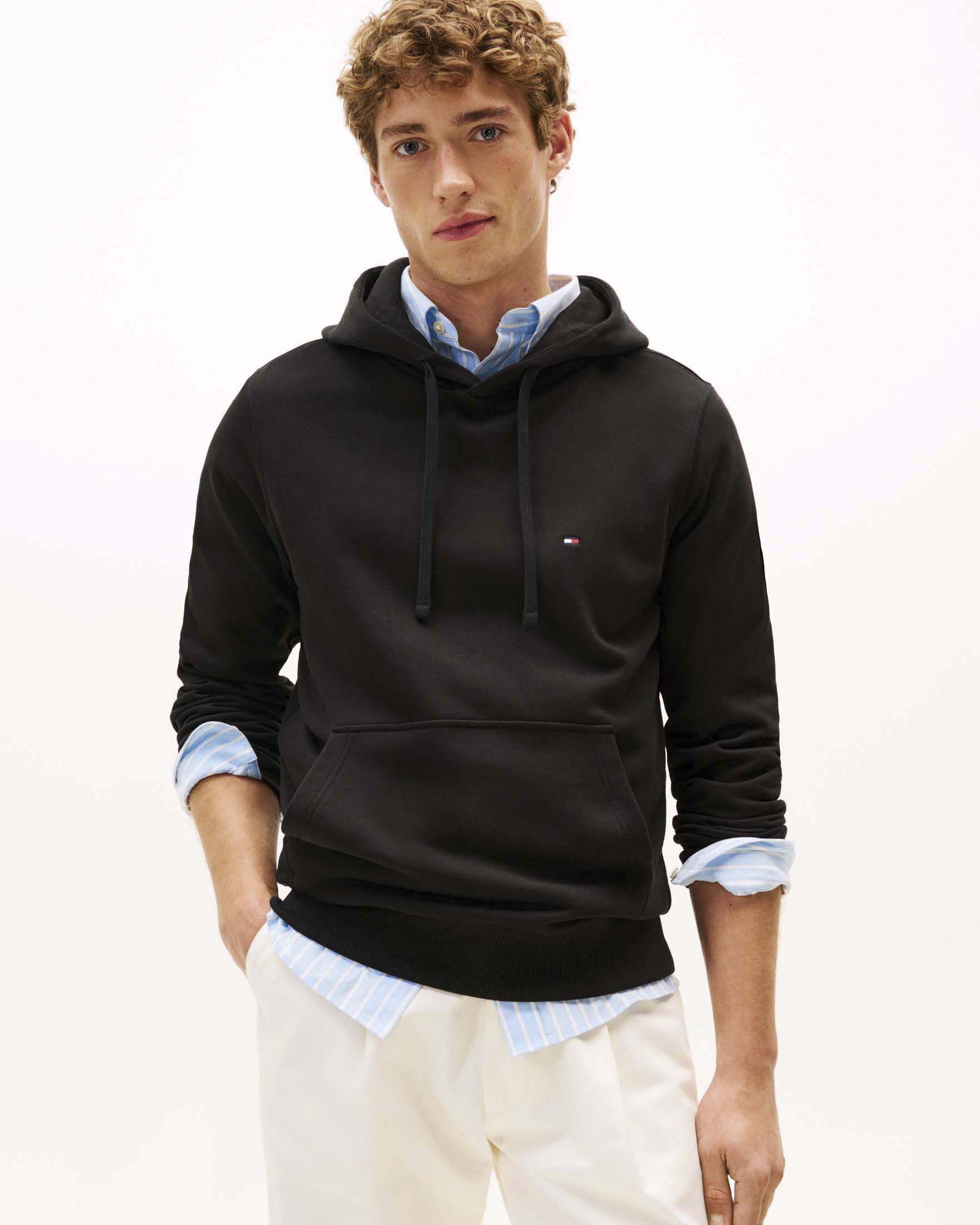 Felpa con cappuccio Tommy Hilfiger nera in cotone con logo bandierina ricamato image