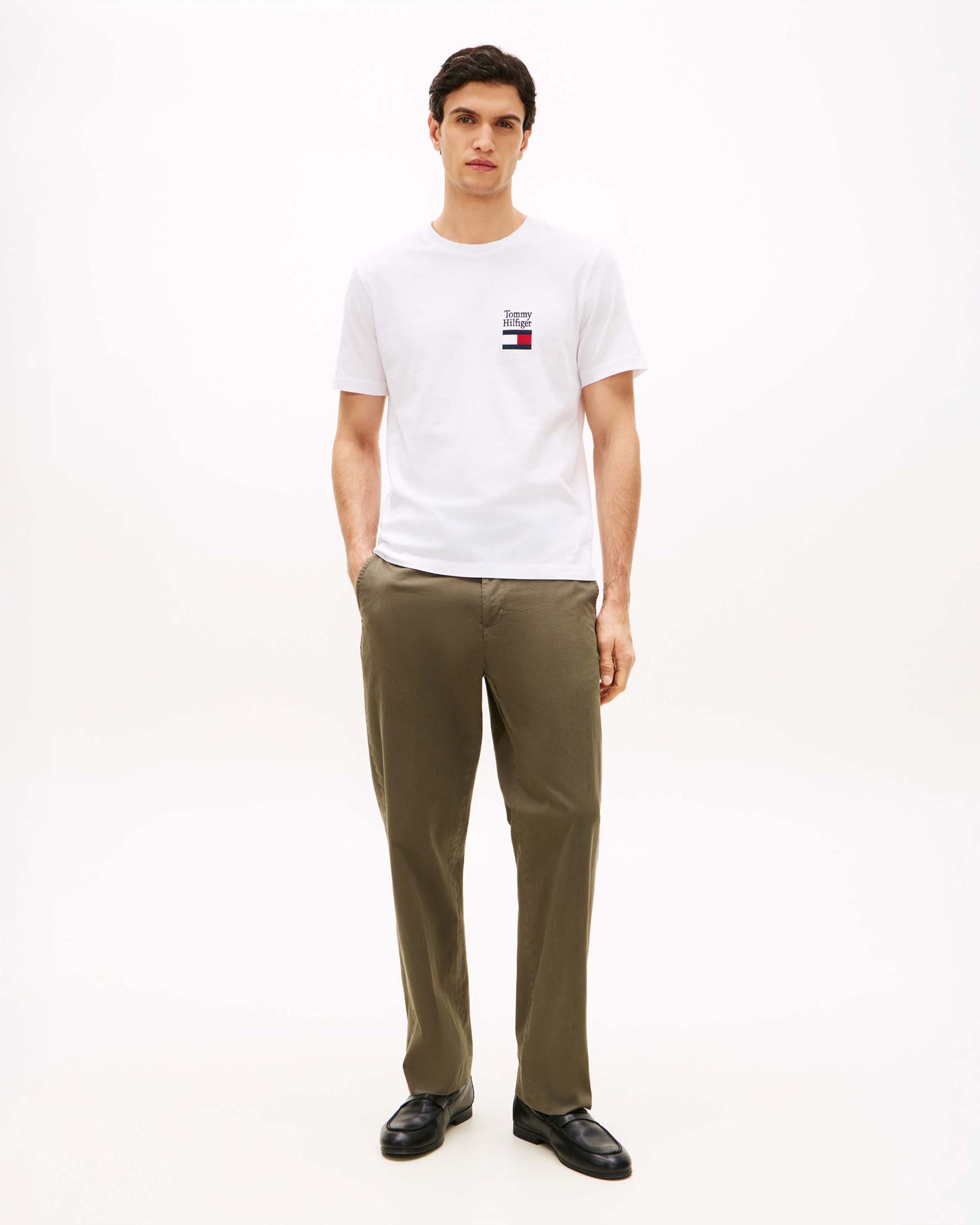 T-shirt mezza manica bianca in cotone con logo ricamato sul petto