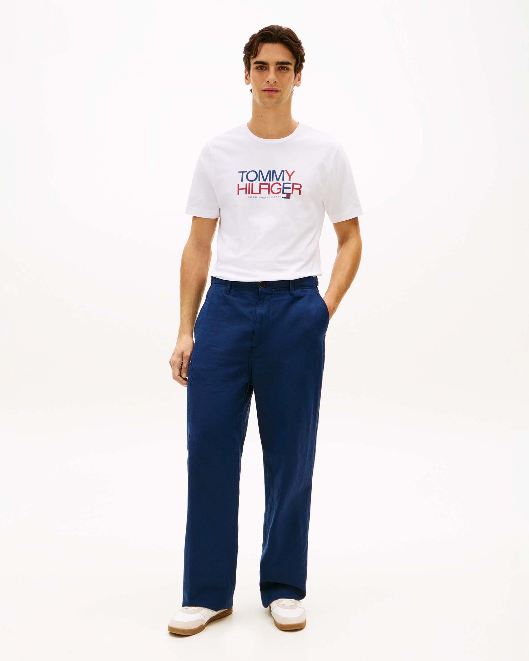 T-shirt girocollo bianca in cotone con stampa logo multicolore