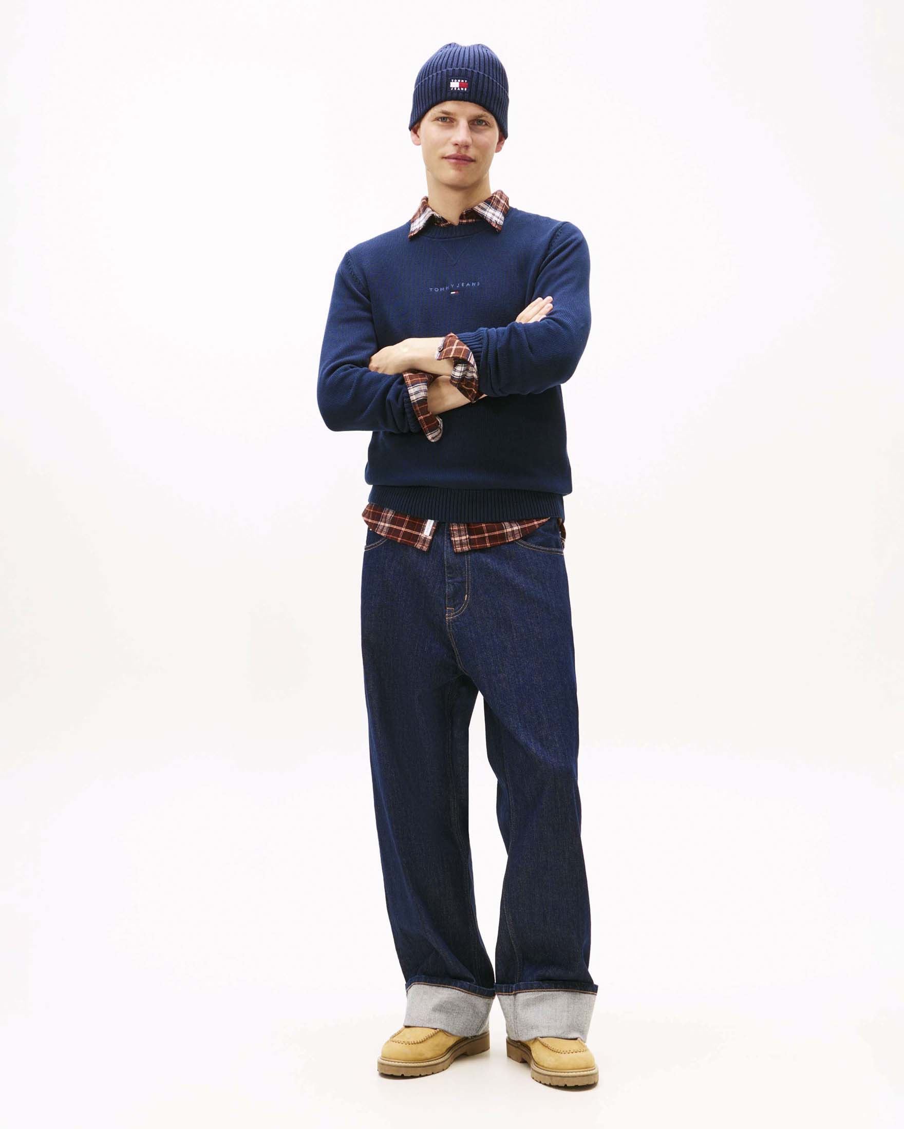 Maglia girocollo blu in cotone con logo ricamato sul petto