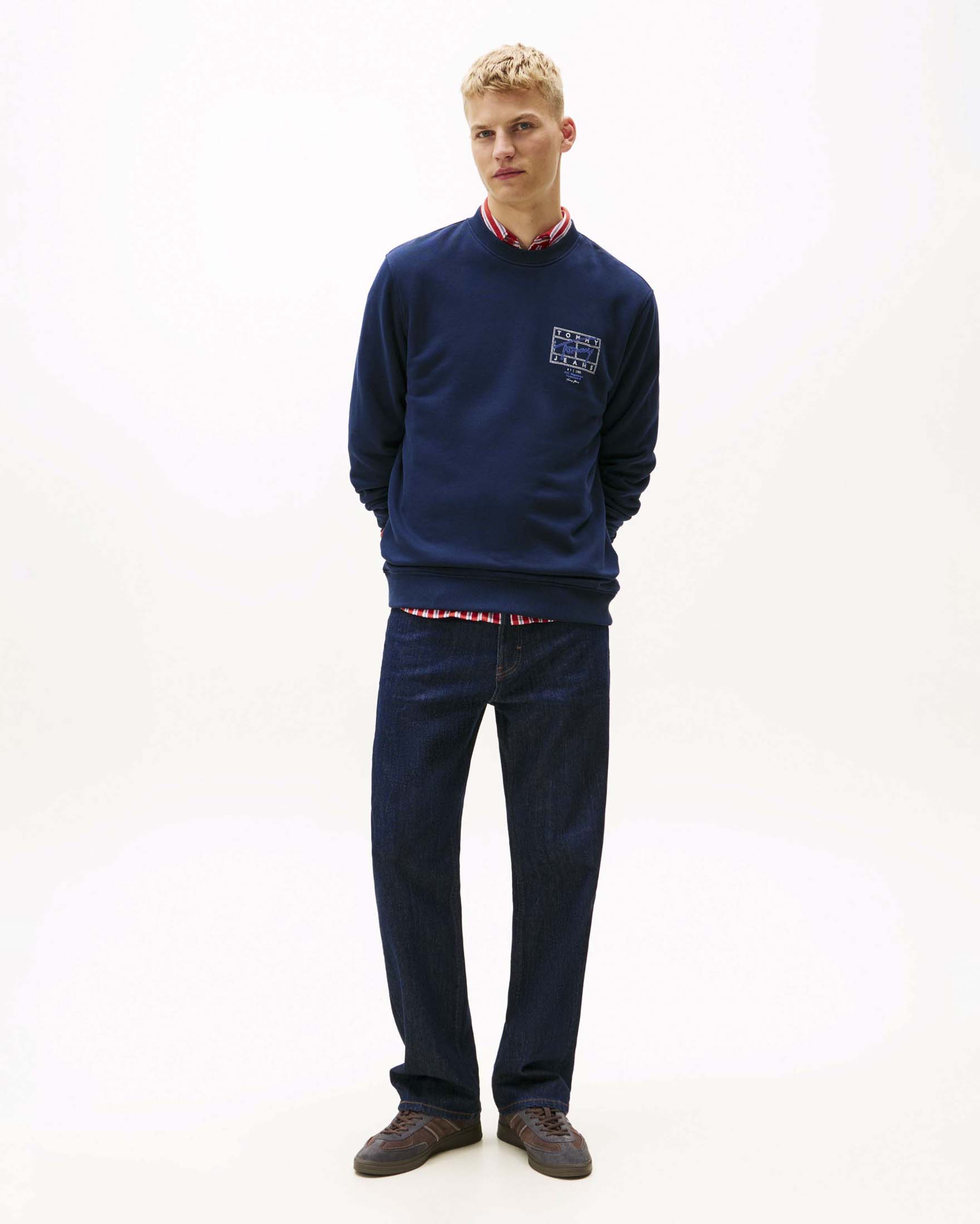 Tommy Jeans — Felpa girocollo Tommy Jeans blu scuro in cotone con stampa logo sul petto e schiena