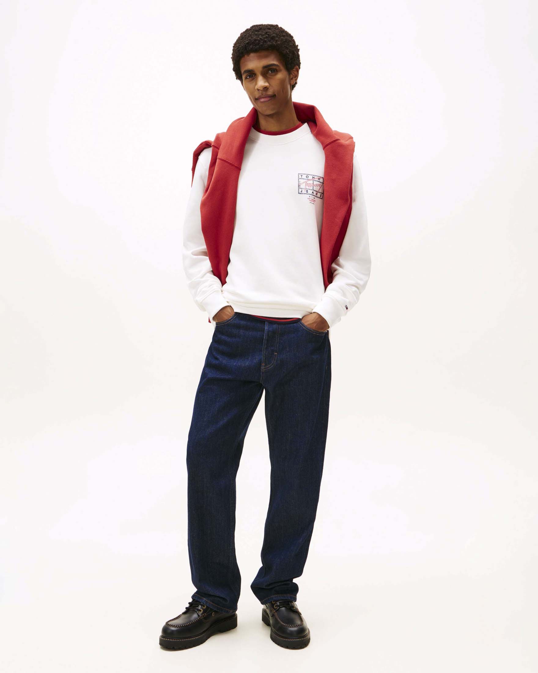 Felpa girocollo Tommy Jeans bianca in cotone con stampa logo sul petto e schiena