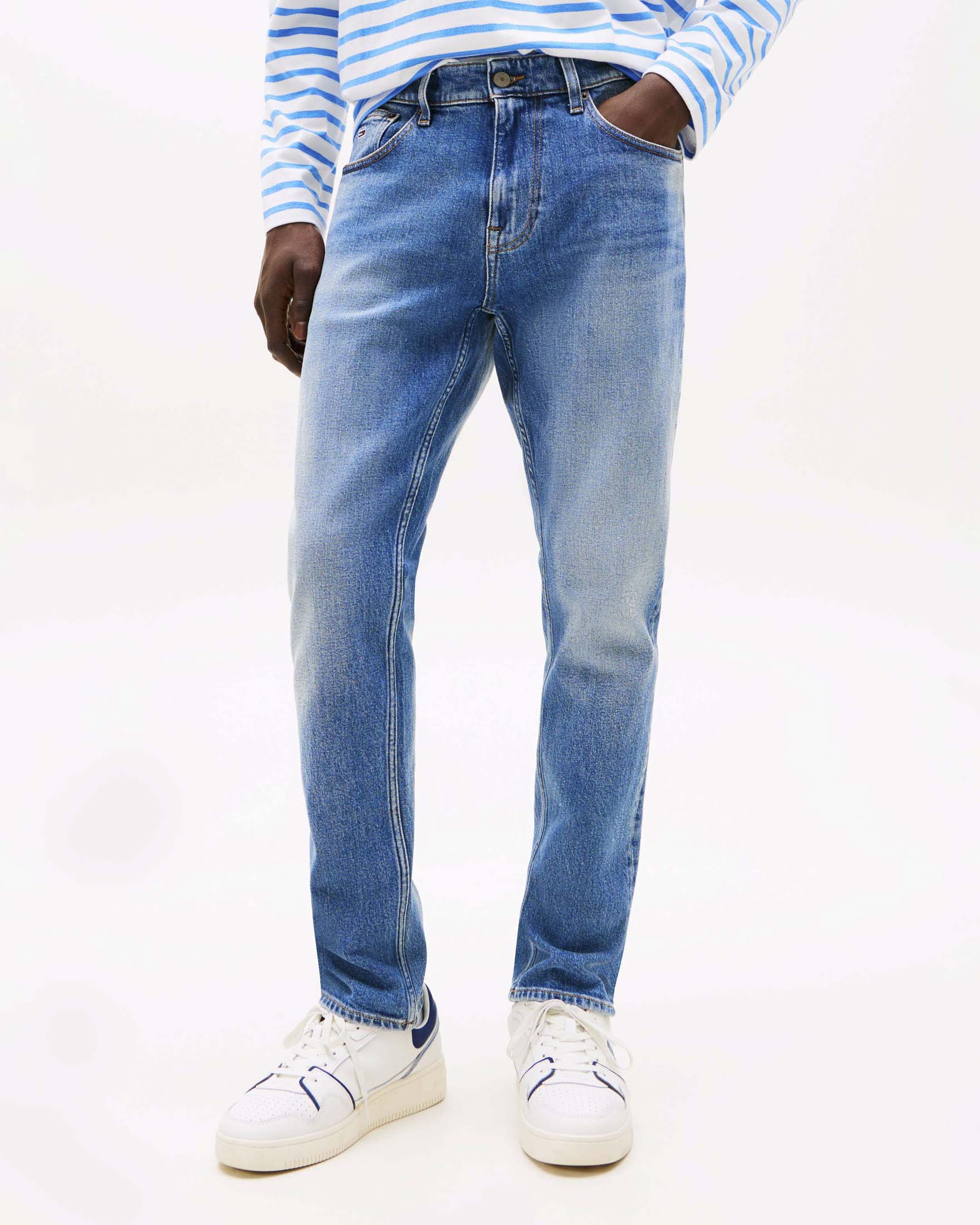 Jeans cinque tasche Tommy Jeans lavaggio chiaro in cotone stretch image