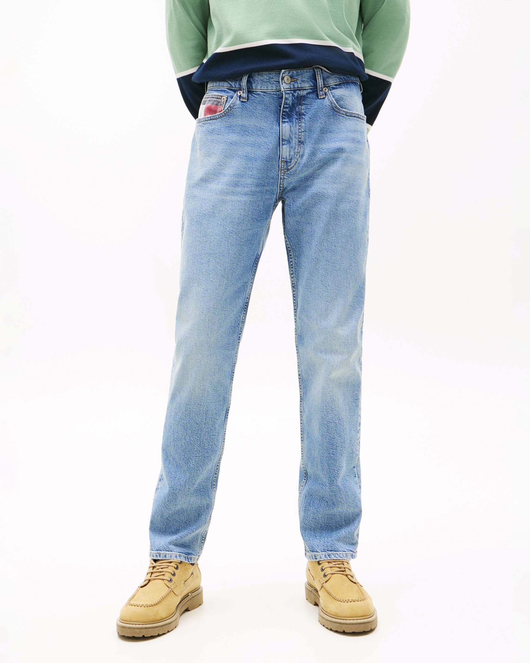 Jeans Tommy Jeans light wash in denim stretch di cotone con bandierina logo image