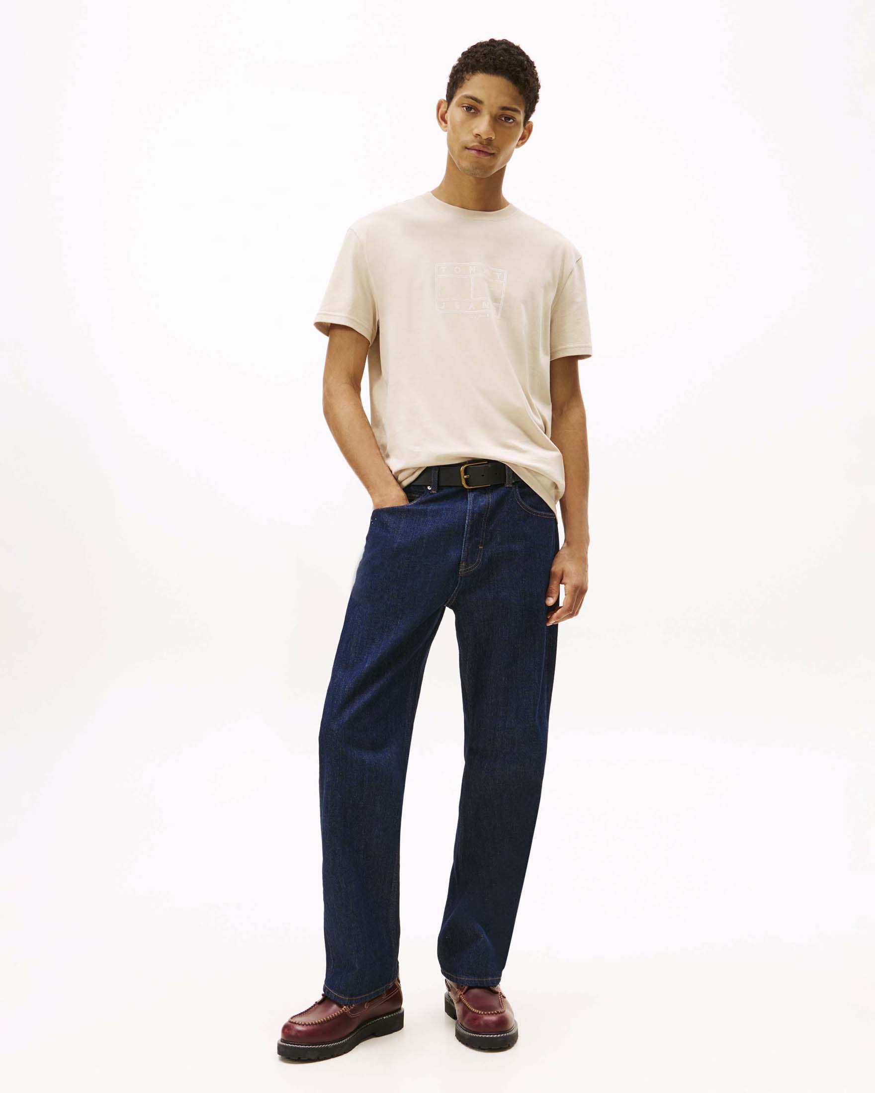 Tommy Jeans — T-shirt girocollo Tommy Jeans sabbia in cotone con stampa logo bandiera