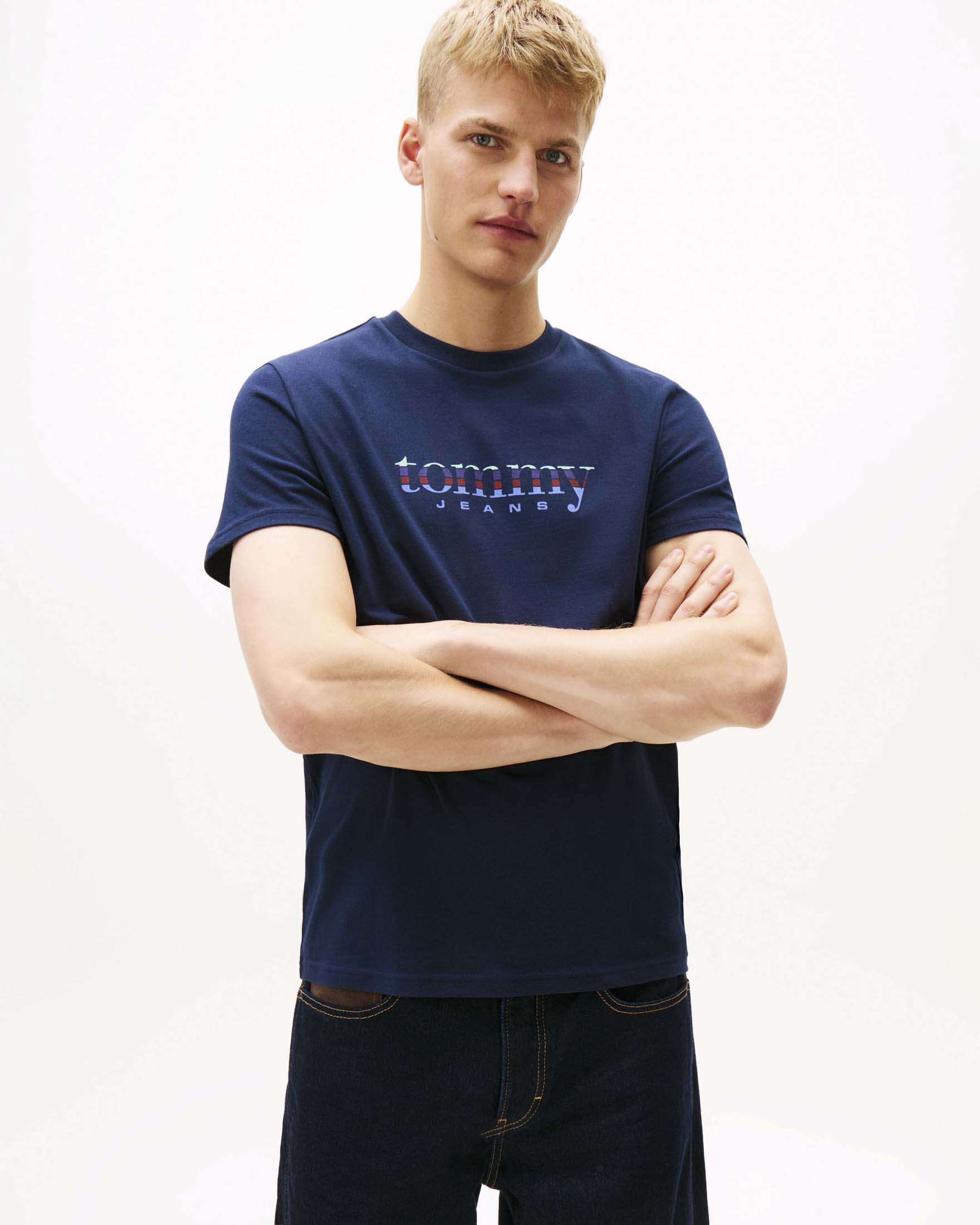 T-shirt Tommy Jeans blu in cotone con stampa logo frontale image