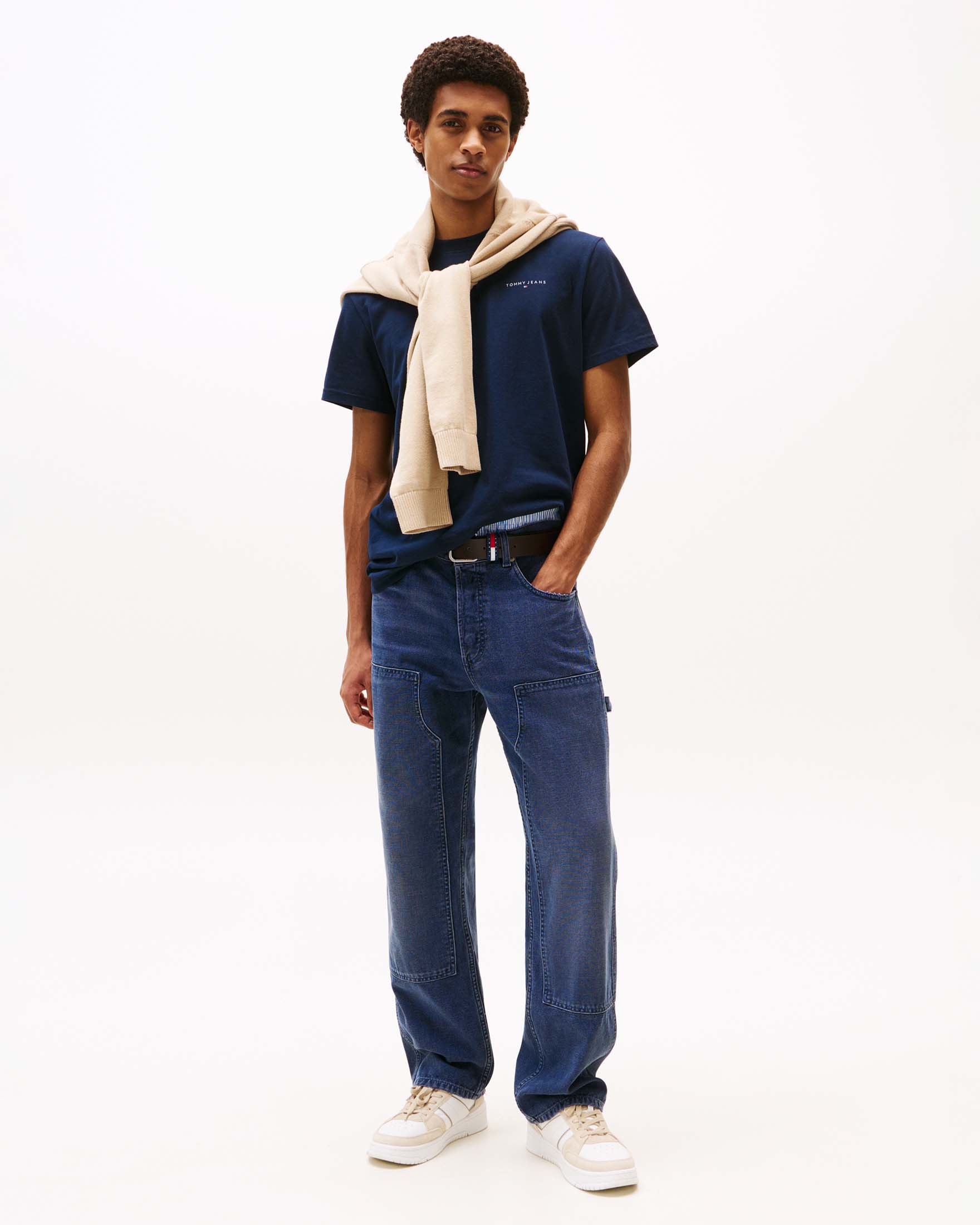 Tommy Jeans — T-shirt mezza manica Tommy Jeans blu in cotone con logo piccolo sul petto