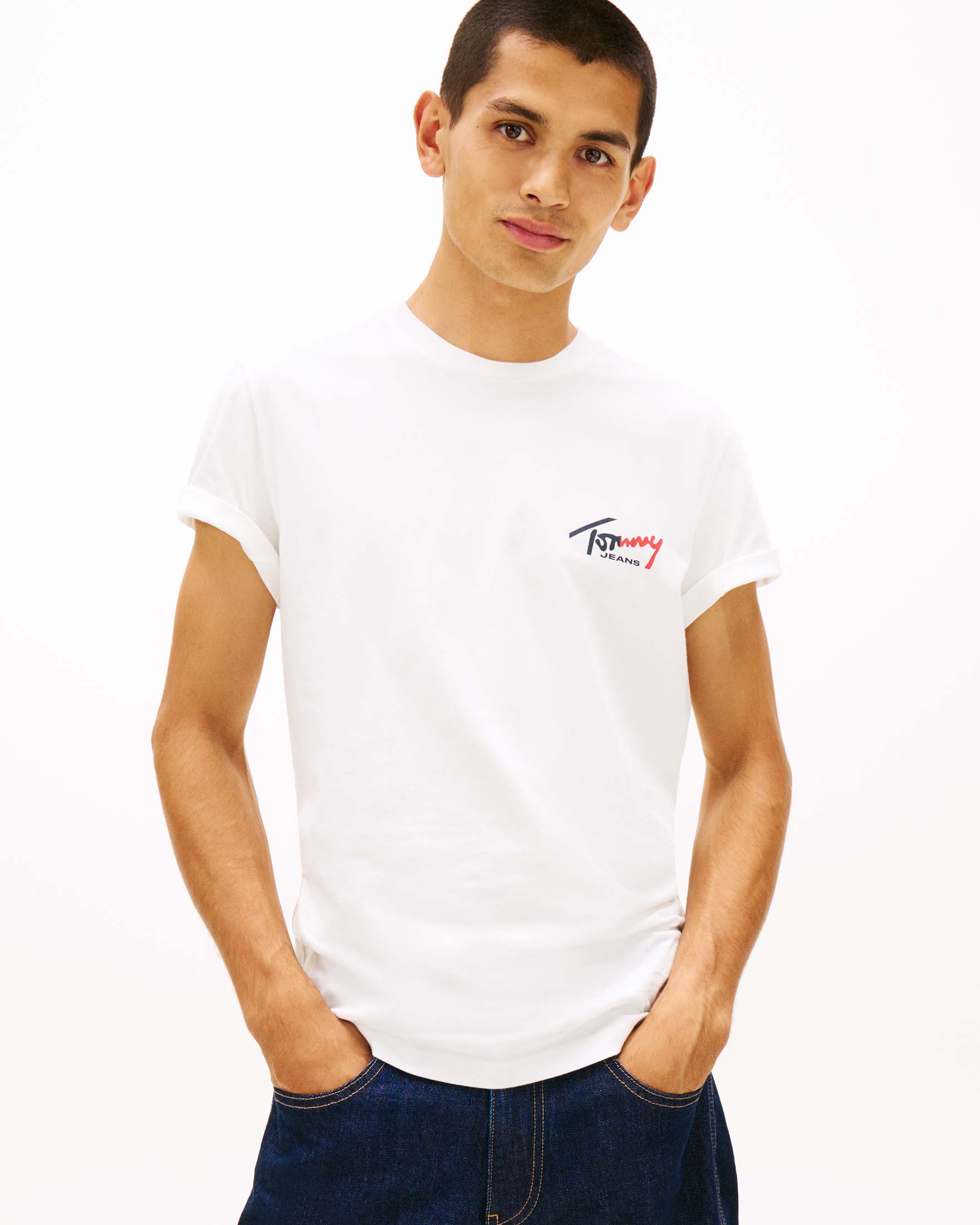T-shirt Tommy Jeans bianca in cotone con logo stampato sul petto image