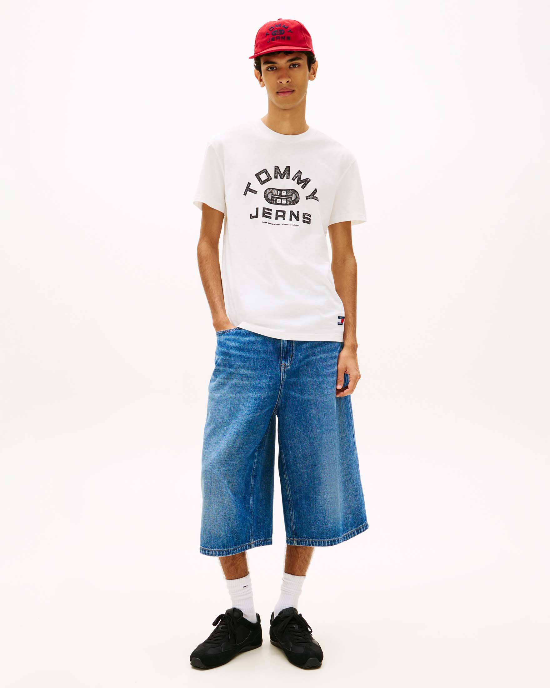 T-shirt mezza manica Tommy Jeans bianca in cotone con stampa logo vintage sul petto