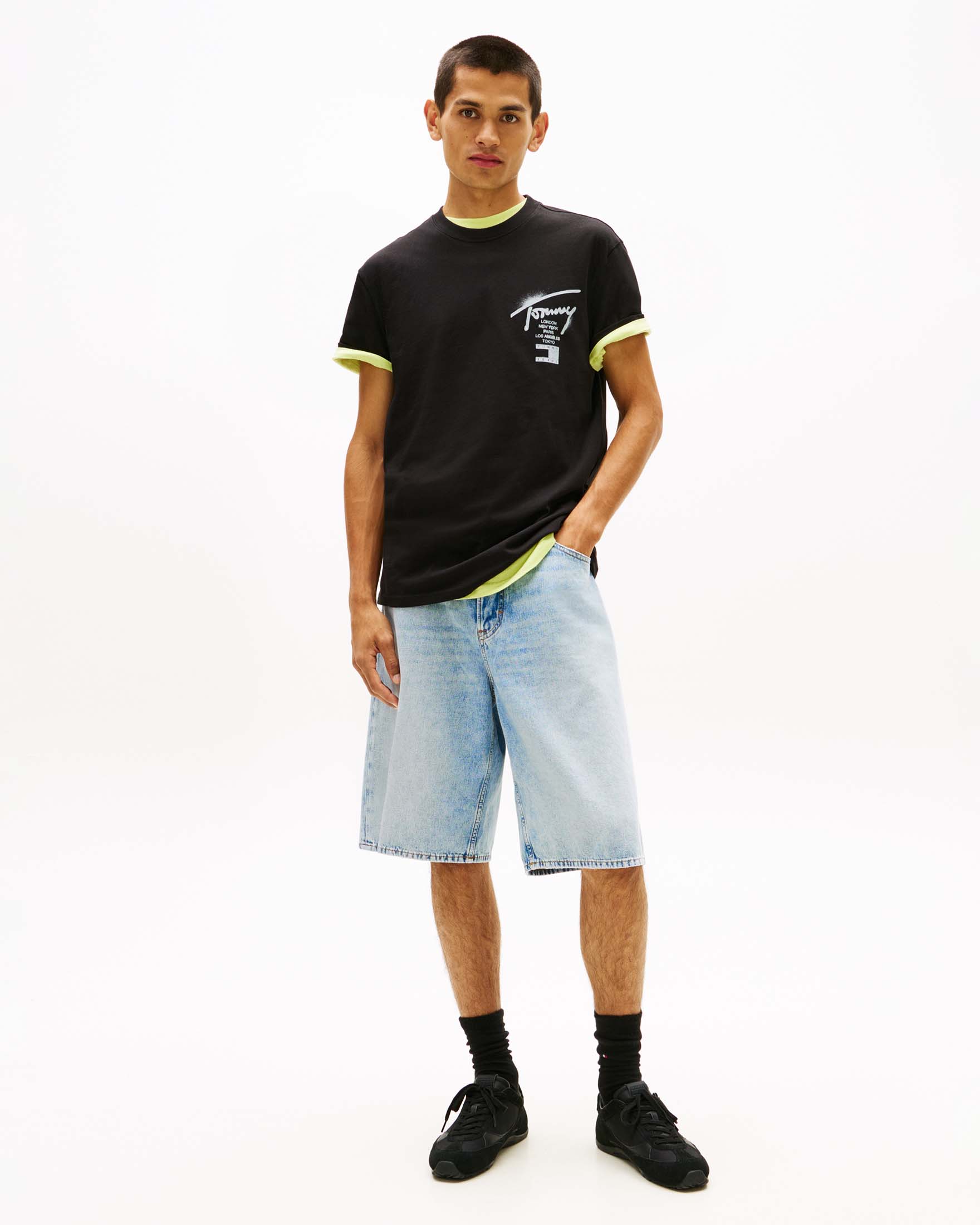 T-shirt girocollo nera in cotone con stampa logo fronte e retro