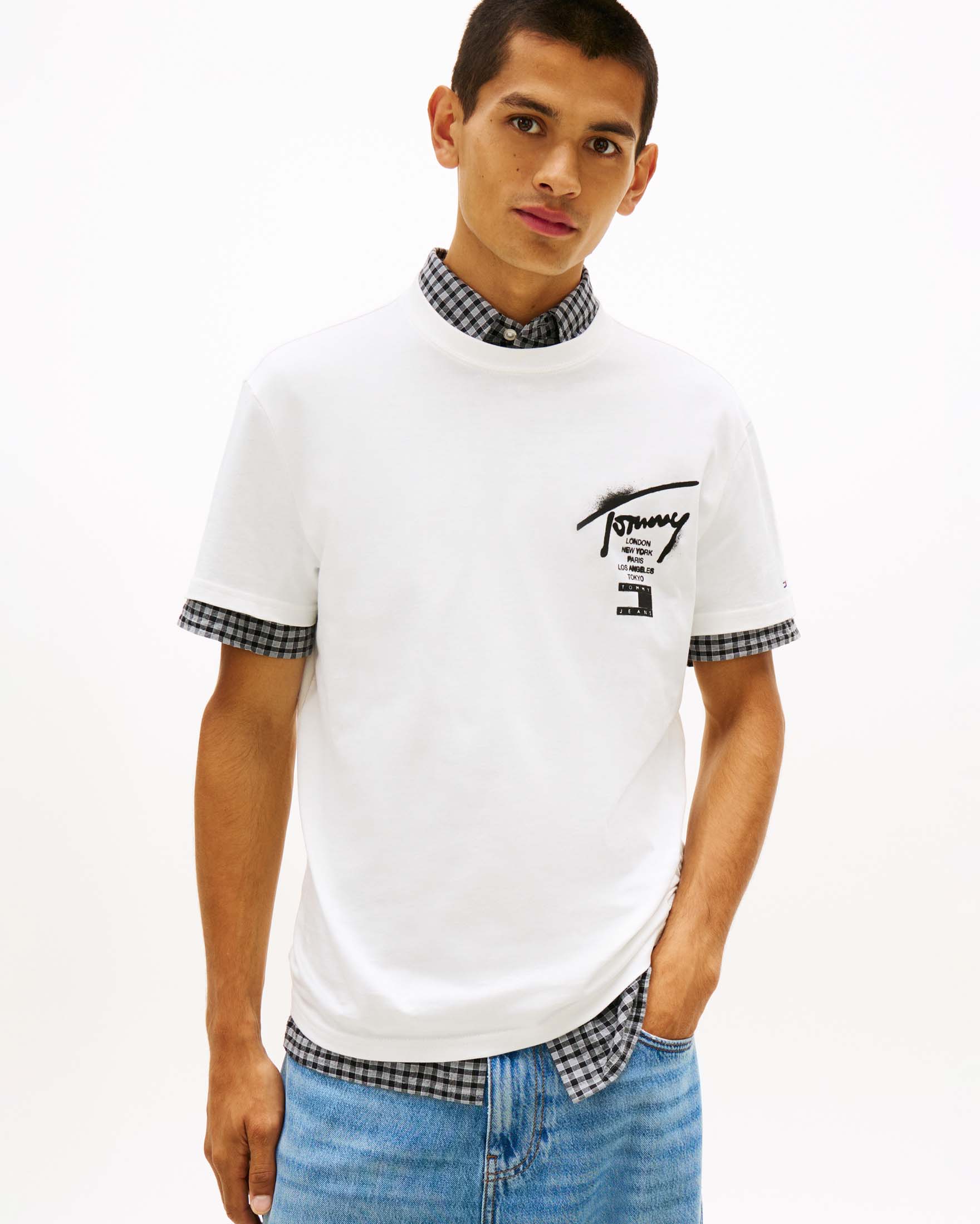 T-shirt girocollo Tommy Jeans bianca in cotone con stampa logo fronte e retro image