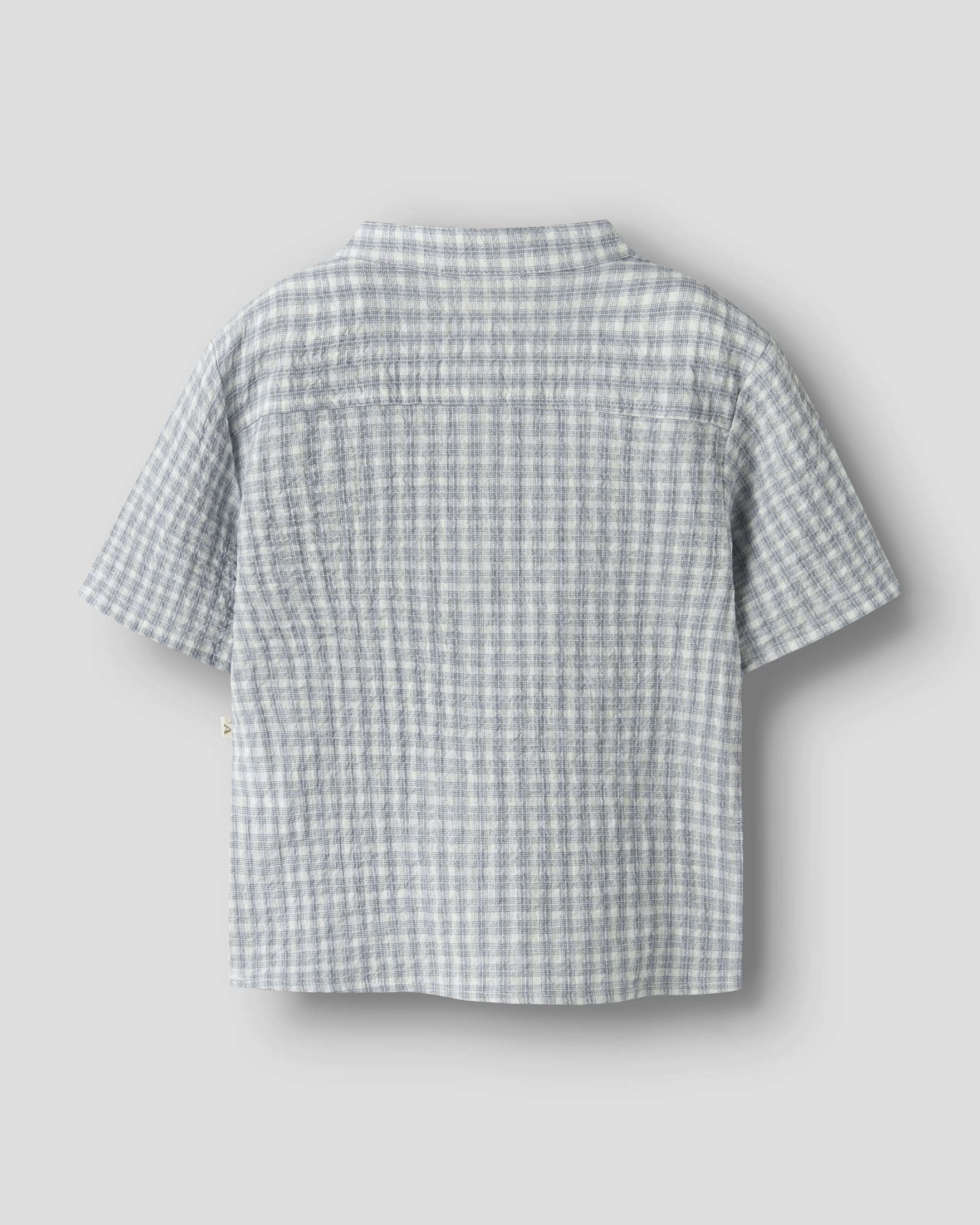 Camicia serafino Lil'Atelier avorio e azzurra in cotone stretch image