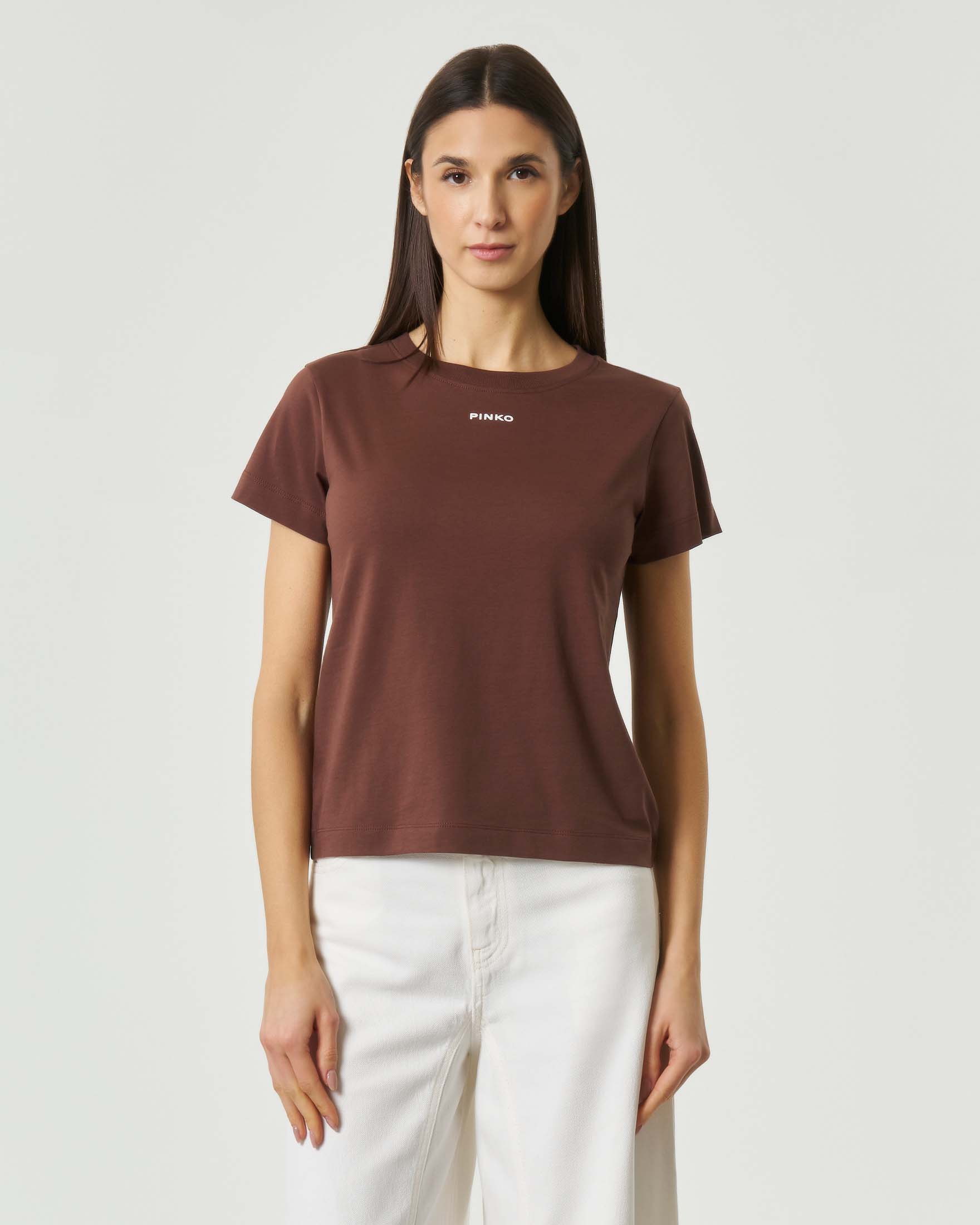 T-shirt girocollo marrone a maniche corte in cotone con piccola scritta logo