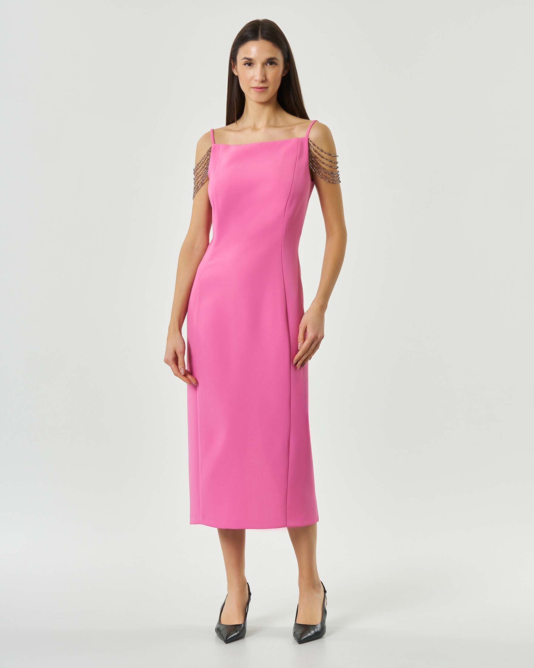 Abiti midi fucsia a tubino in crêpe con applicazioni gioiello e spacco posteriore
