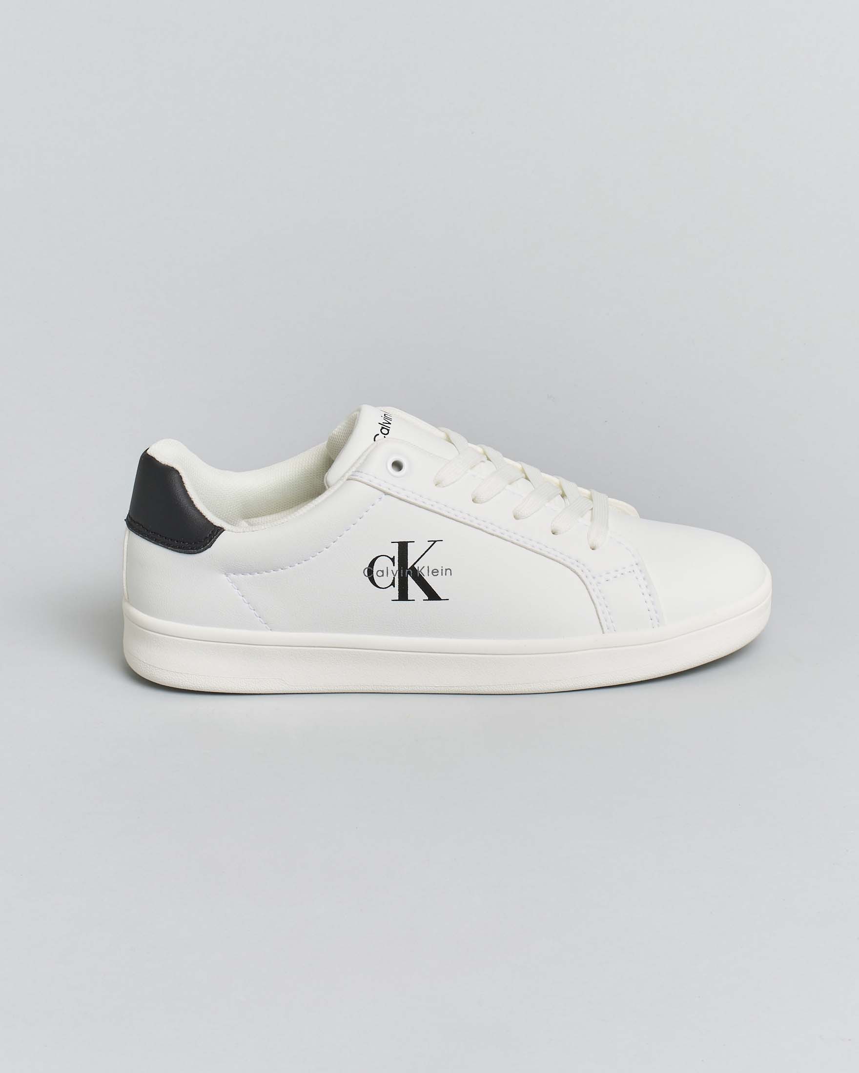 Sneakers Calvin Klein bianche in ecopelle con lacci e finiture nere