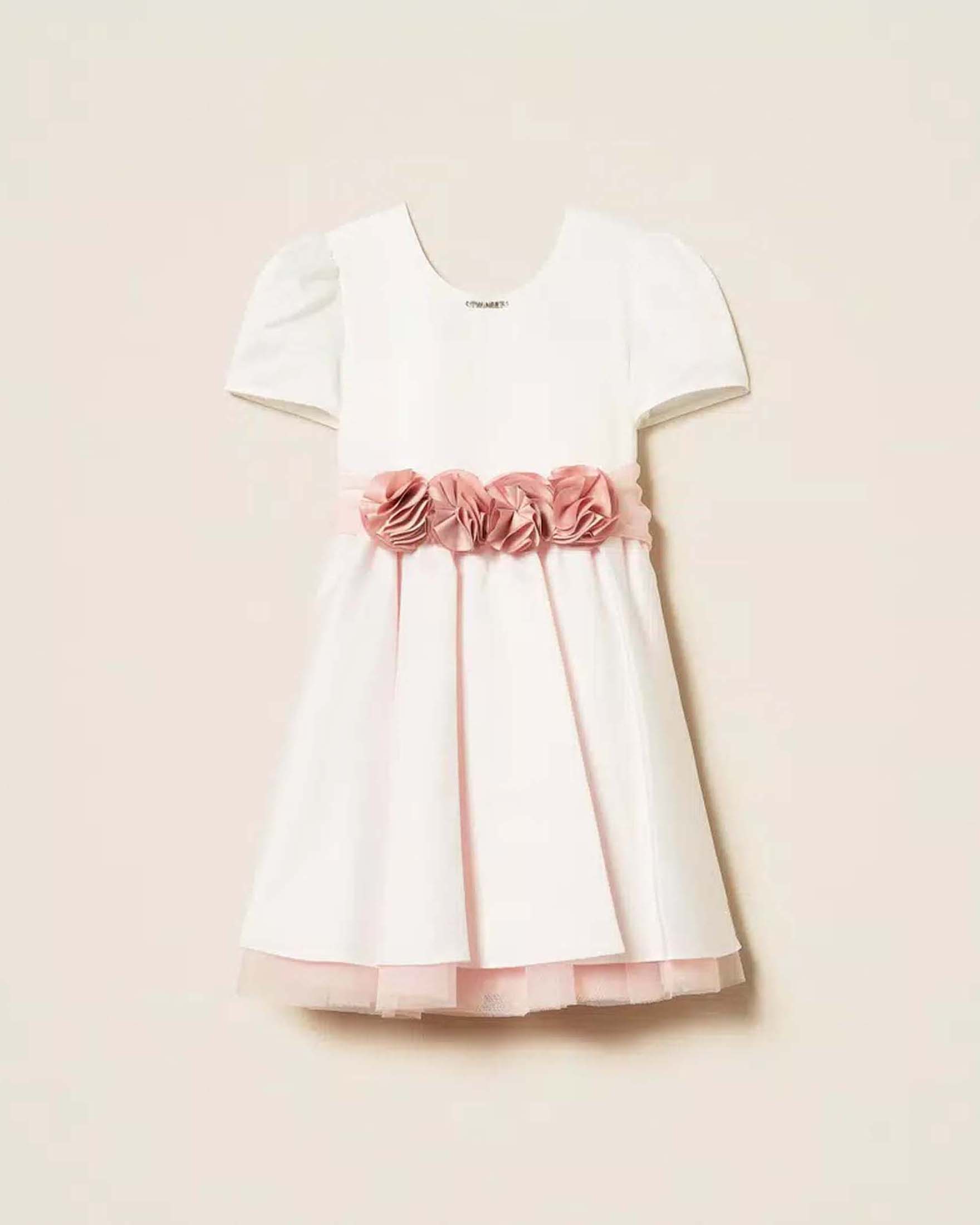 Abito bianco Twinset in raso con gonna ampia fascia a fiori e maxi fiocco image