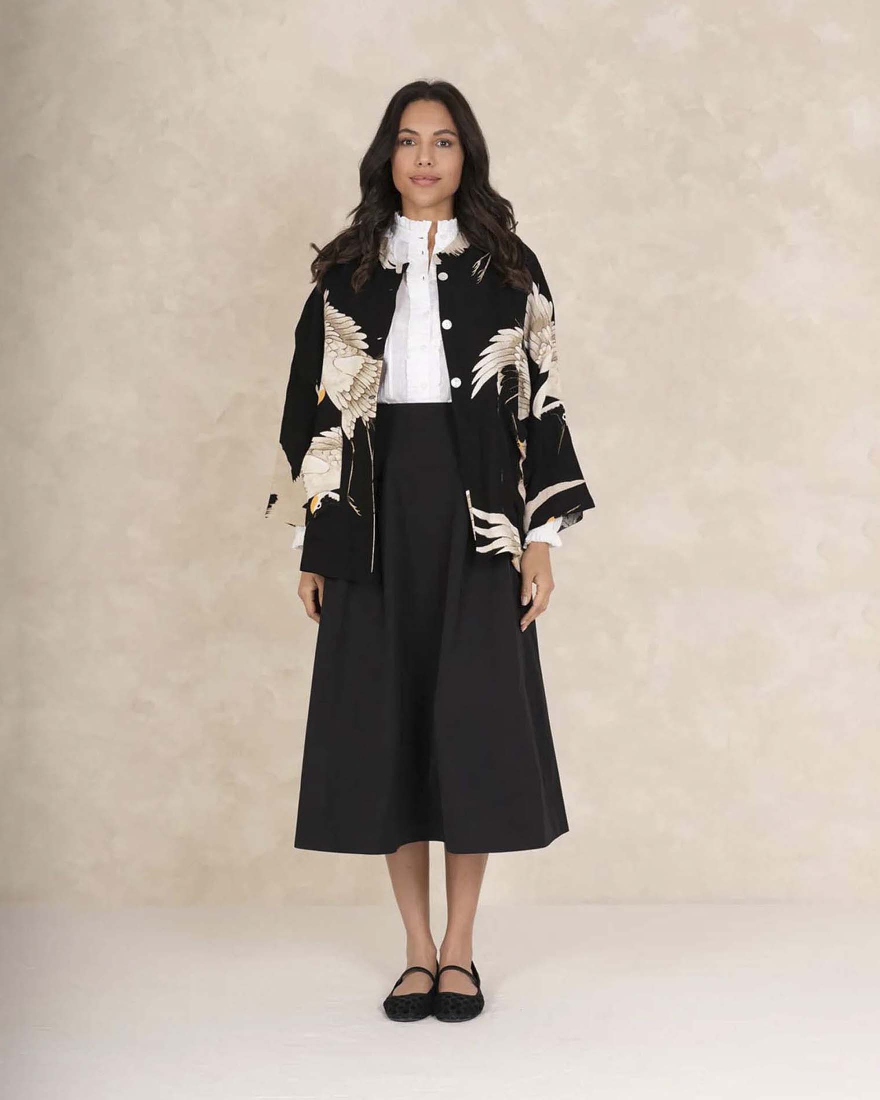 Giacca corta nera One Hundred Stars in viscosa e lino con stampa cicogne