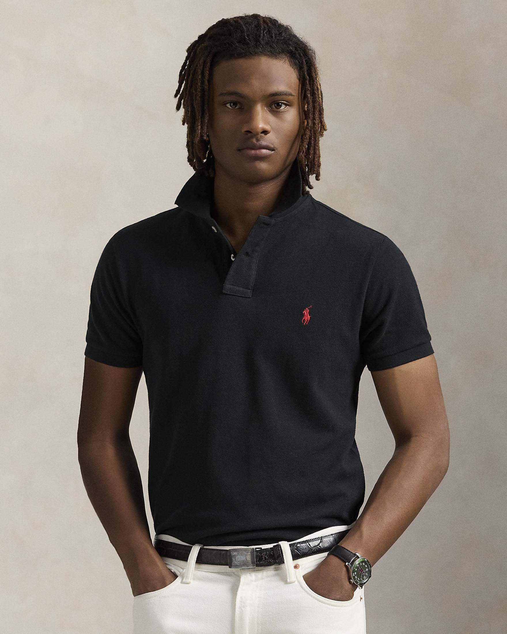 Polo nera custom slim-fit mezza manica in piquè di puro cotone image