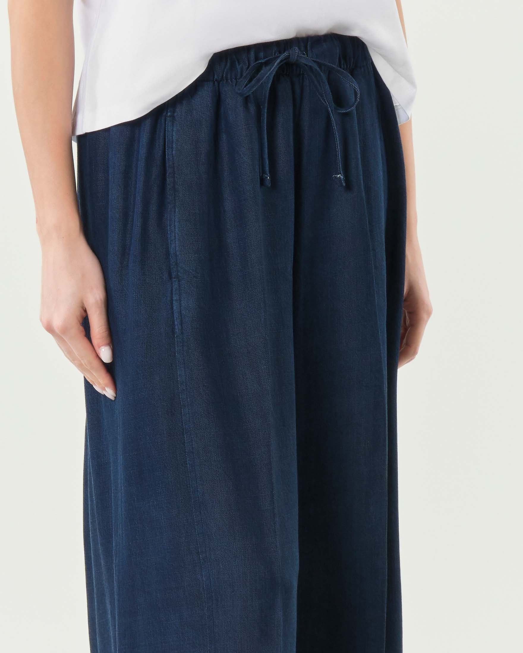 Pantaloni ampi blu Rio Bonheur con elastico con fiocco in vita e piega stirata image